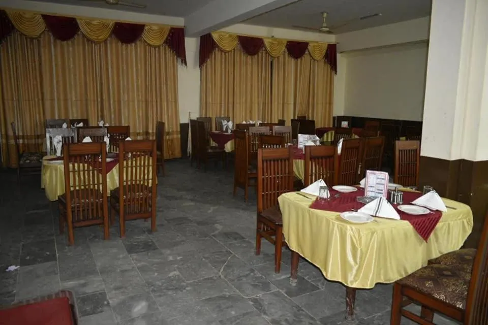 Hotel Deewan-E-Aziz Internationa