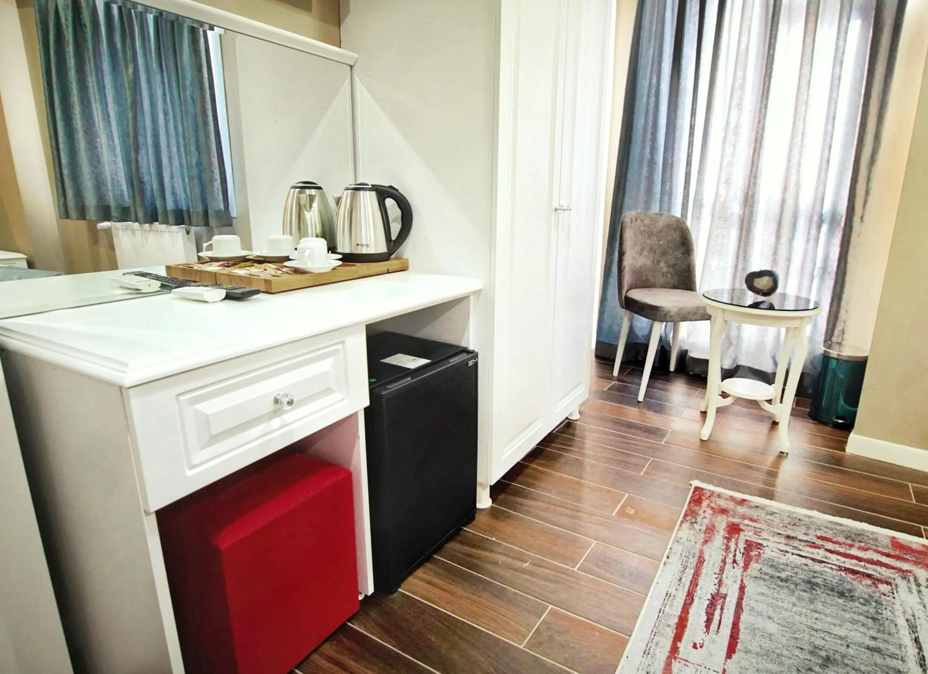 Coffee/tea facilities in Cape Palace Hotel