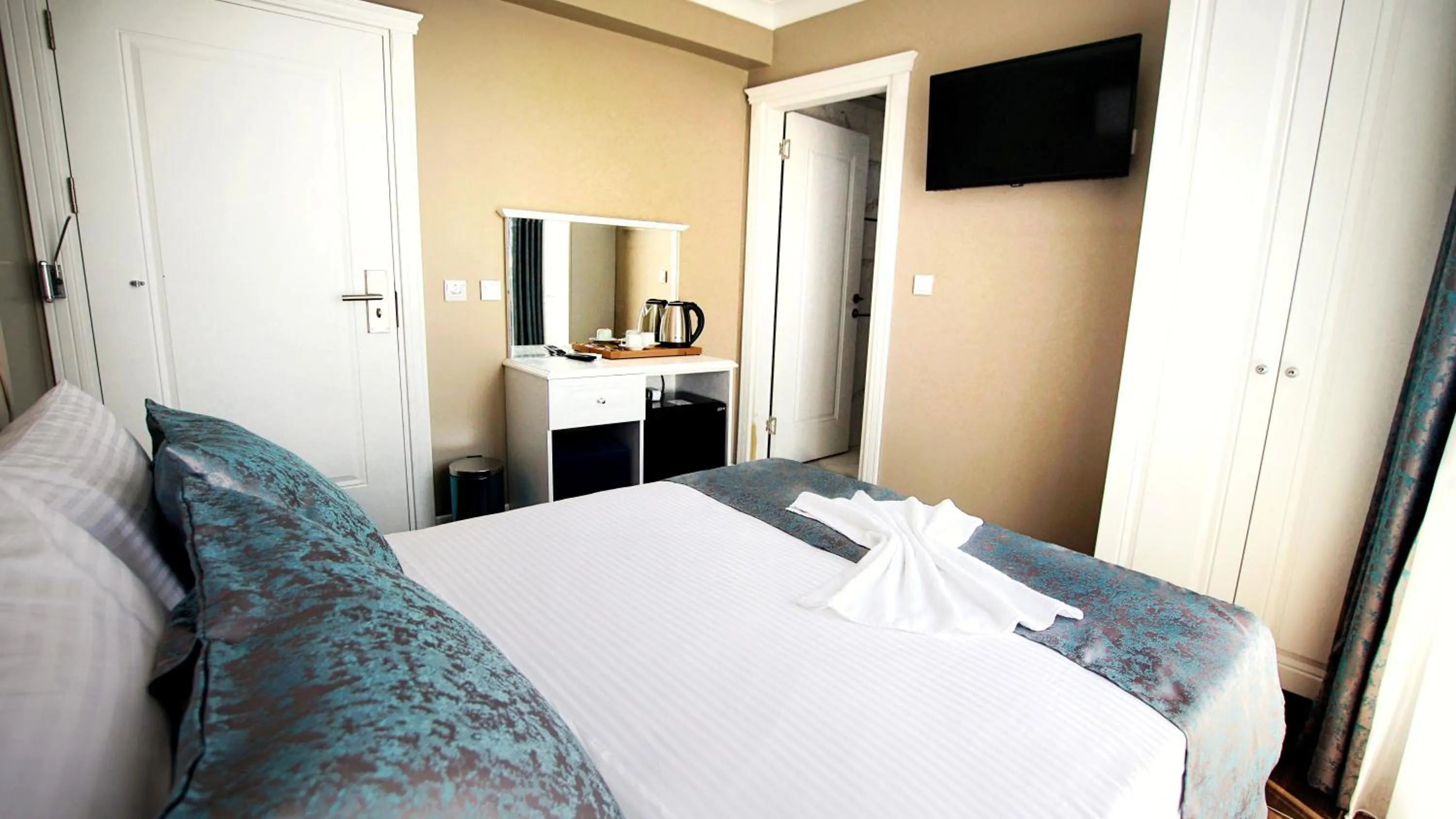 Bed in Cape Palace Hotel