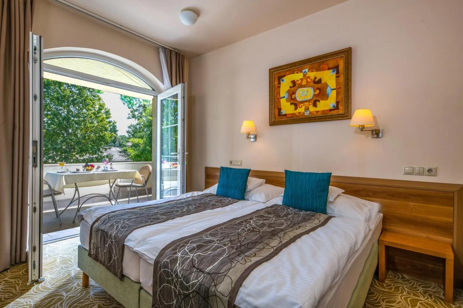 Bedroom, Bed in Hotel Kiss