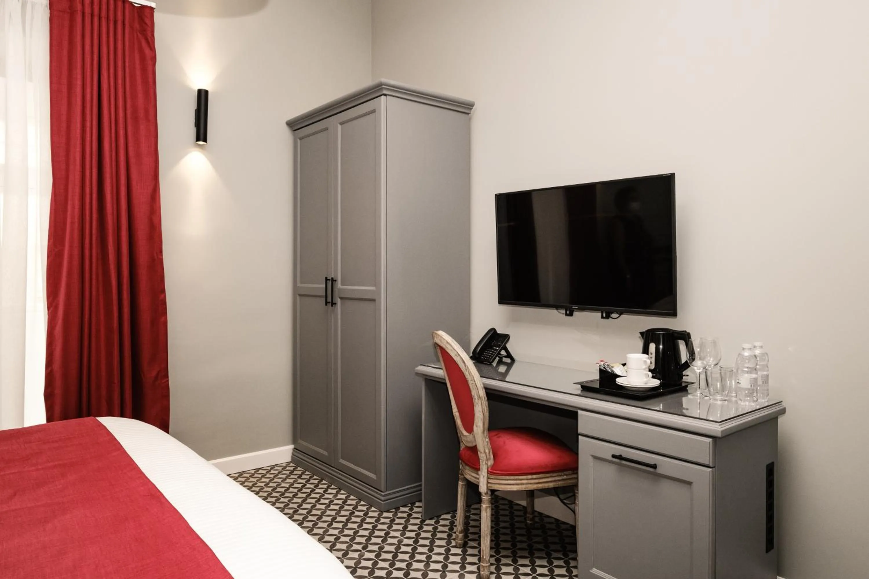 Coffee/tea facilities, Bed in Casa Reale Boutique Hotel