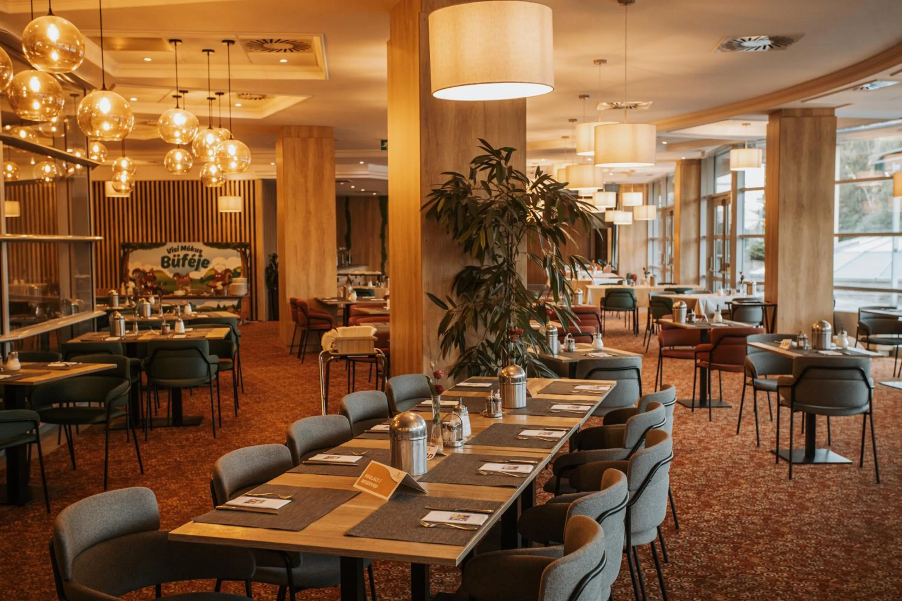 Restaurant/places to eat in Thermal Hotel Visegrád
