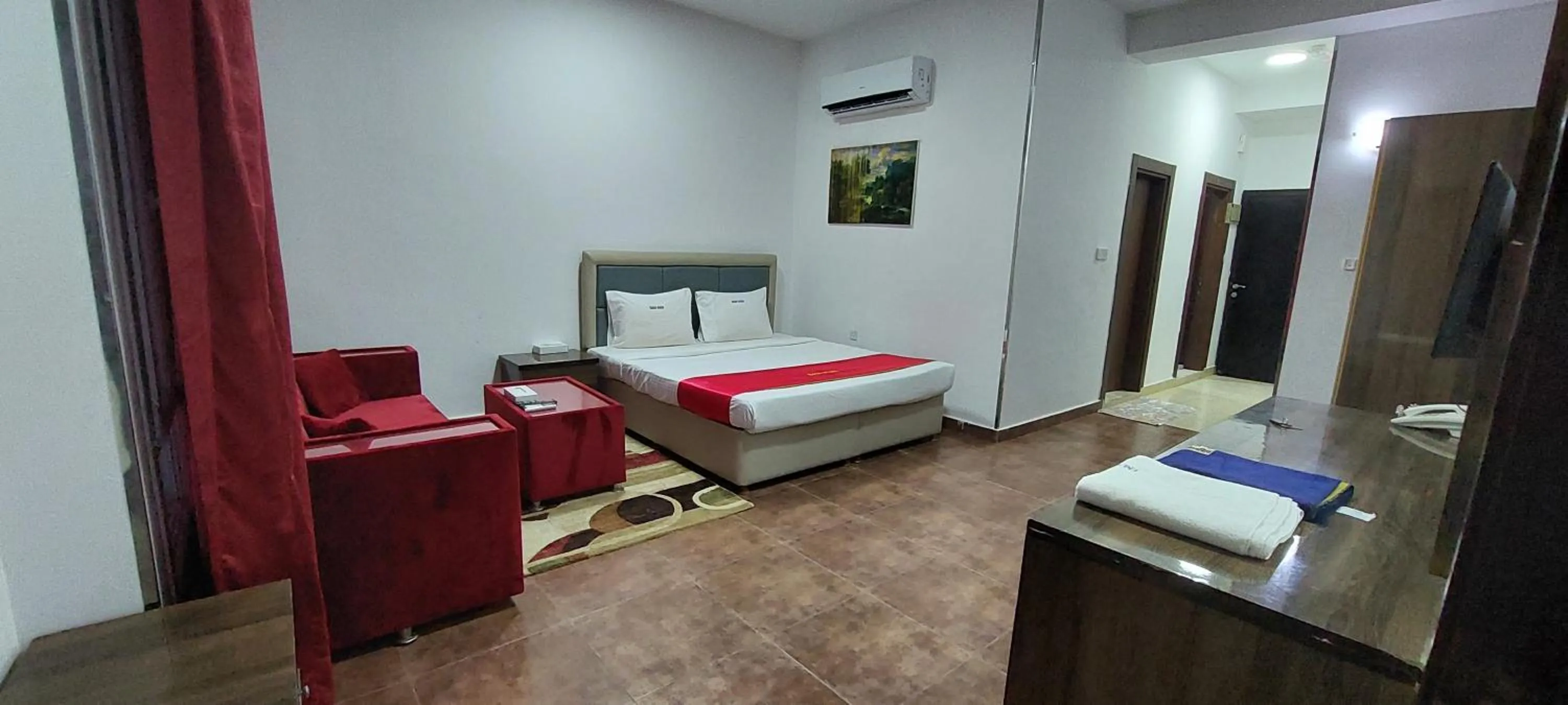 Photo of the whole room, Bed in EMAN HOUSE