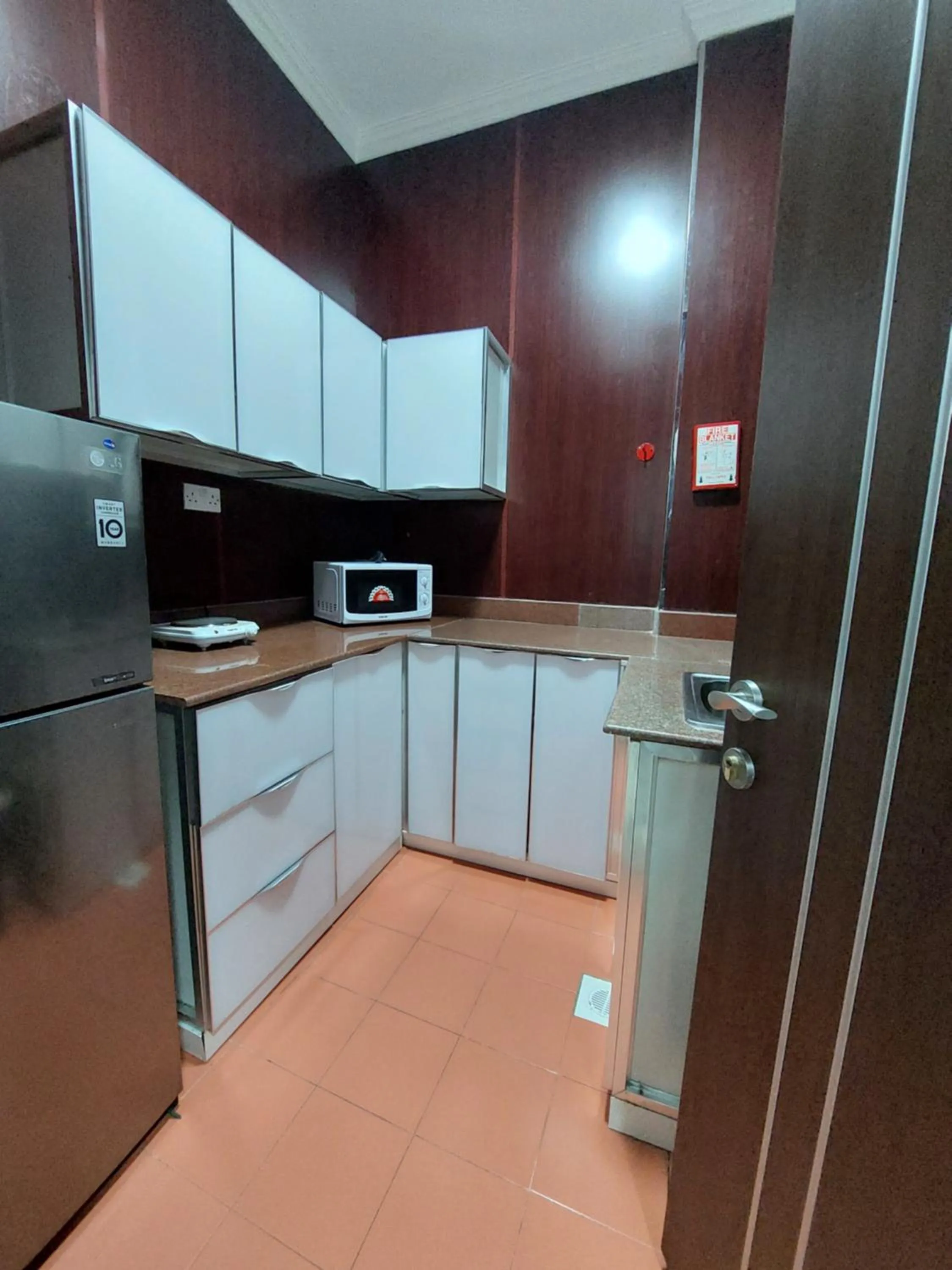 Communal kitchen in EMAN HOUSE