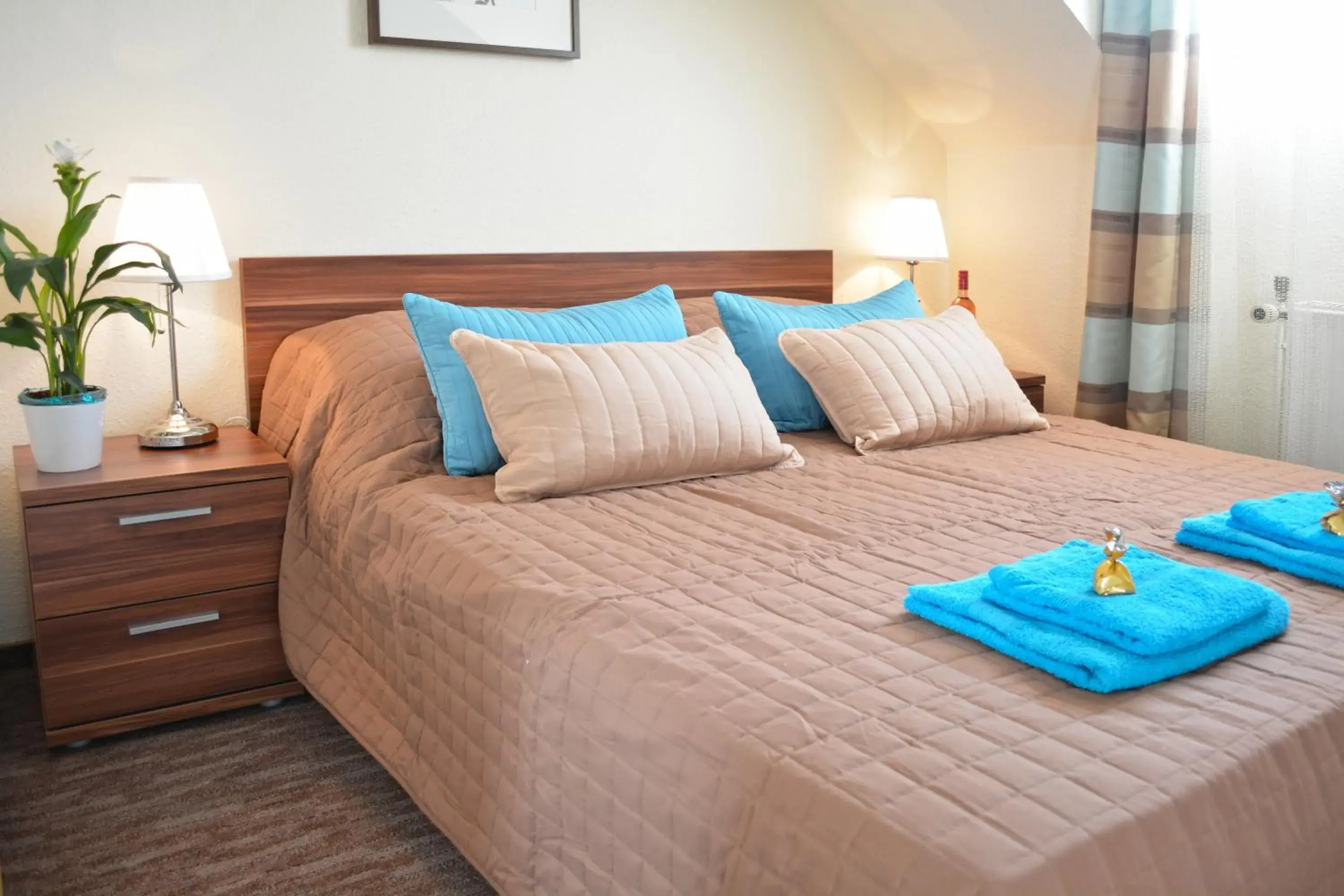 Standard Double Room in Airport Glossel Panzió Standard Double Room in Airport Glossel Panzió