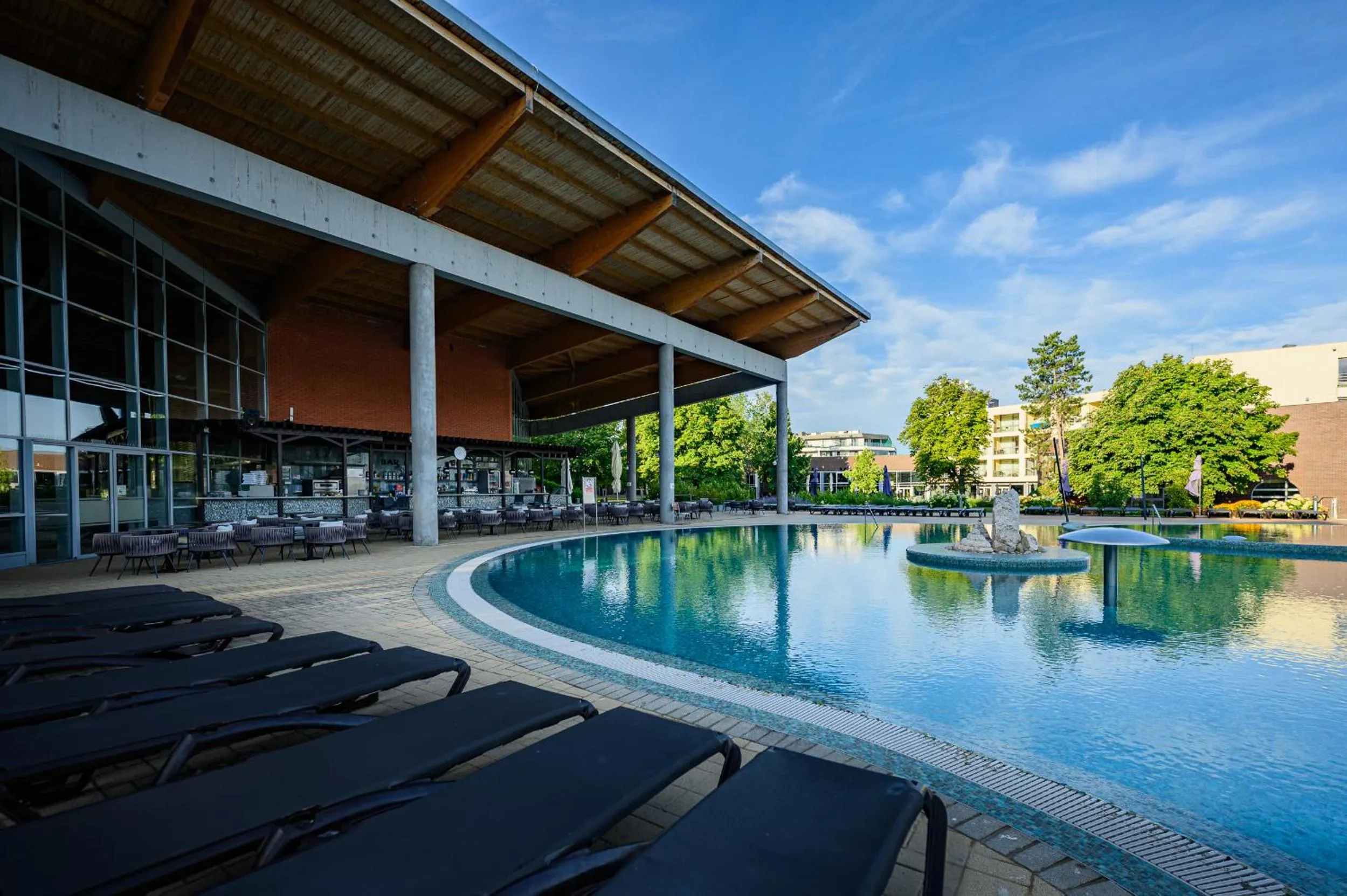 Swimming pool in Hotel Azur Siofok
