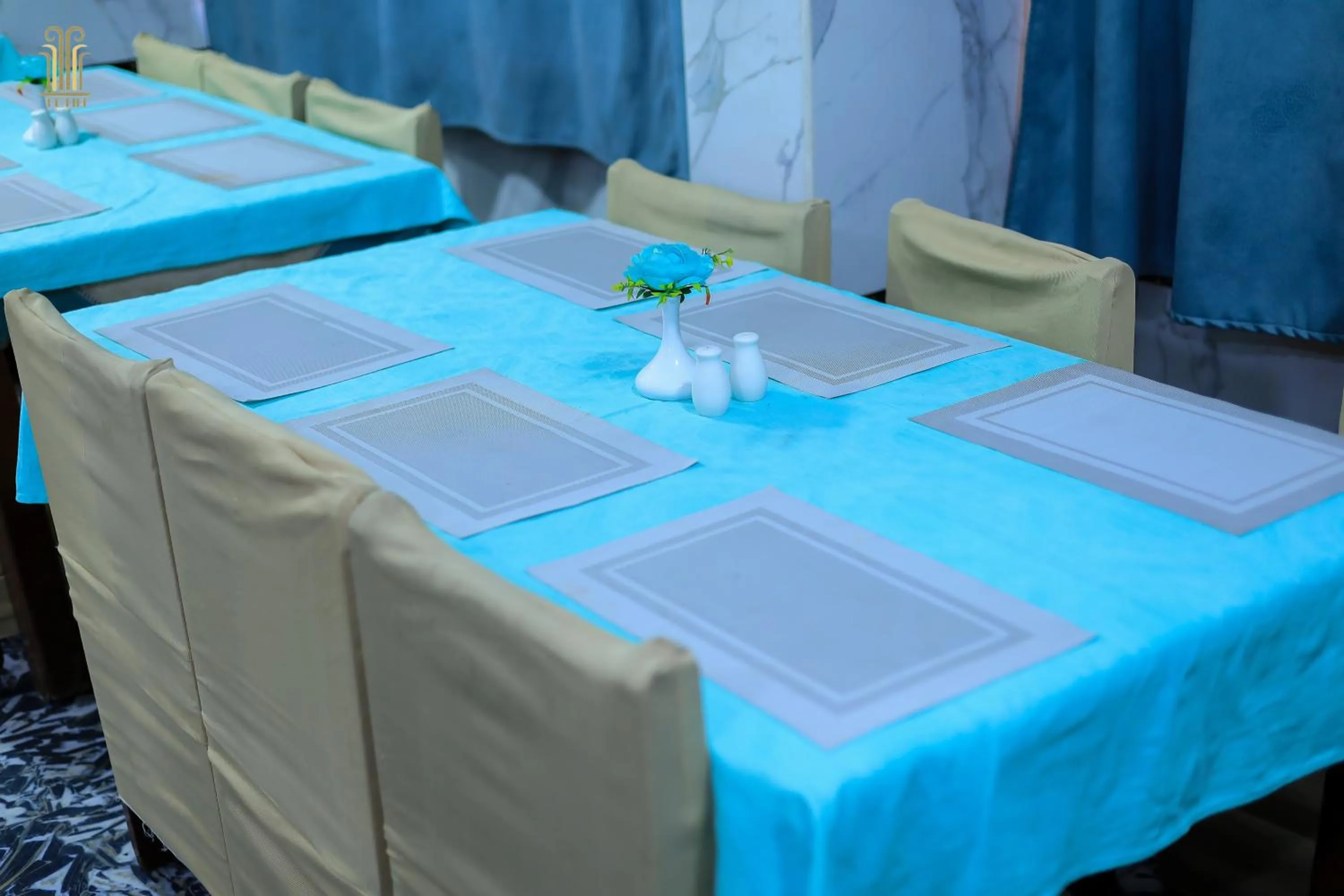 Restaurant/places to eat in Tiba Hotel