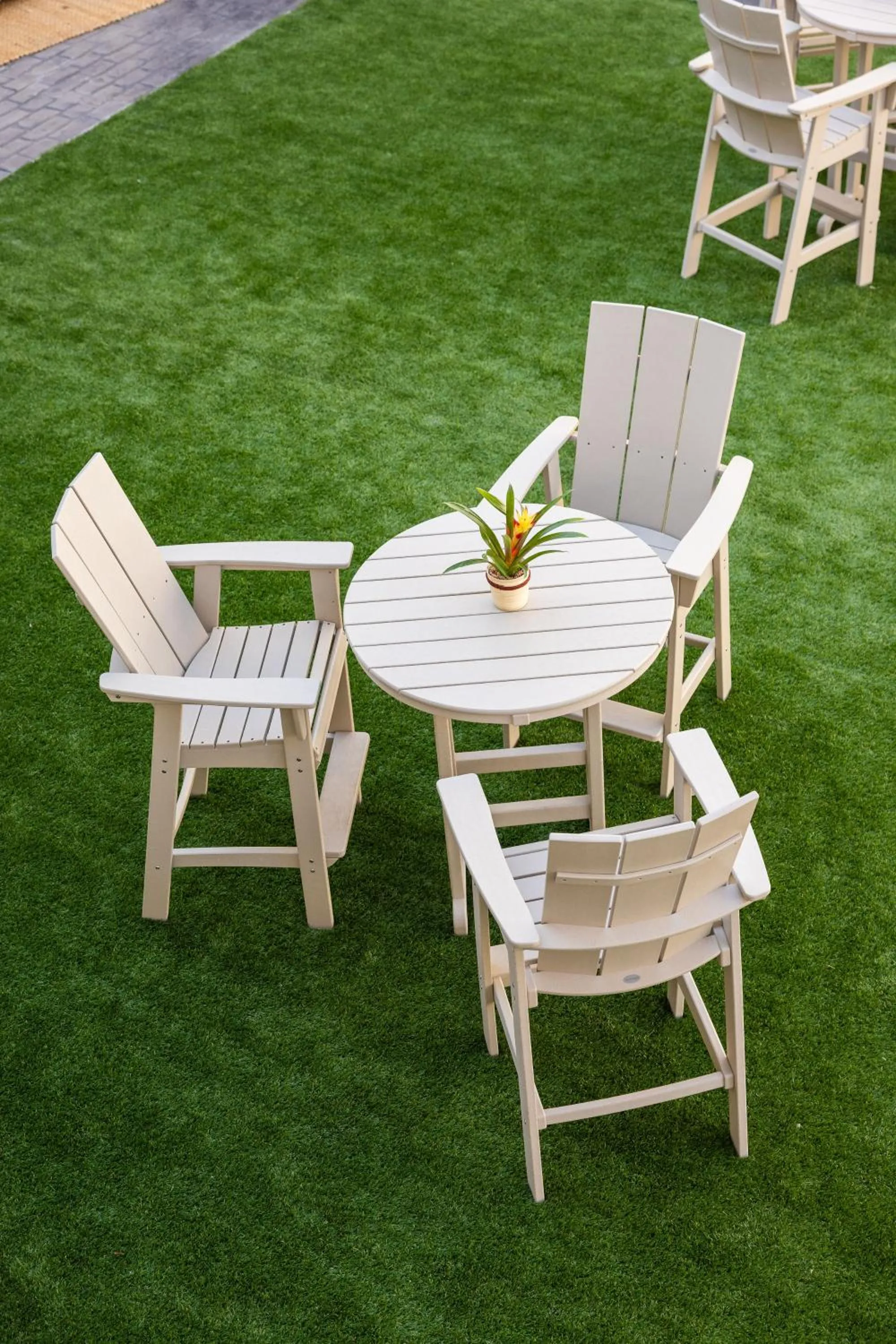 Inner courtyard view in stayAPT Suites Greenville-Haywood Mall
