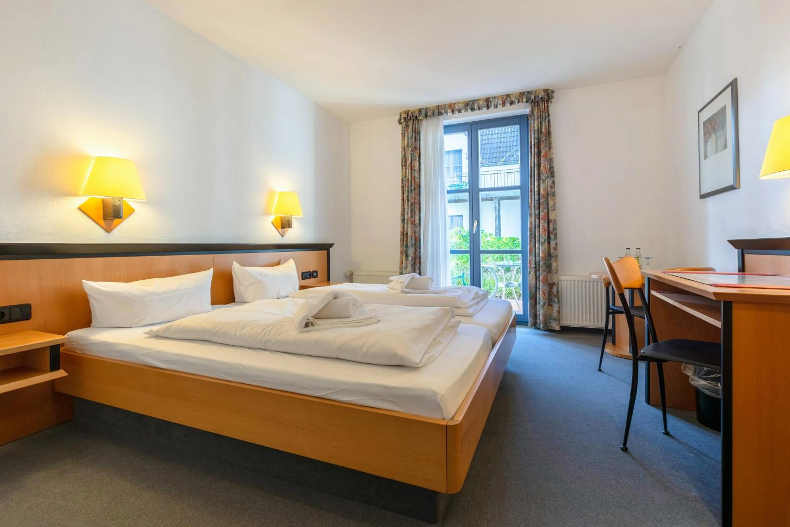 Photo of the whole room, Bed in Hotel Rügenschmiede vis a vis Hiddensee