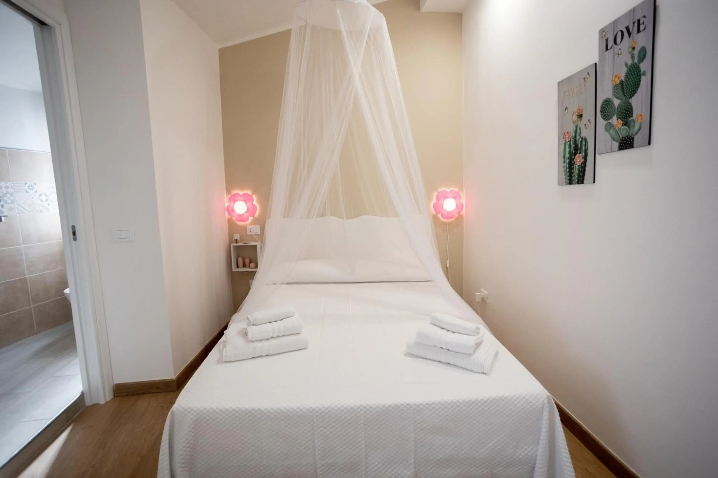 Double Room with Private Bathroom in EXCLUSIVE ROOMS Al Vicoletto Double Room with Private Bathroom in EXCLUSIVE ROOMS Al Vicoletto