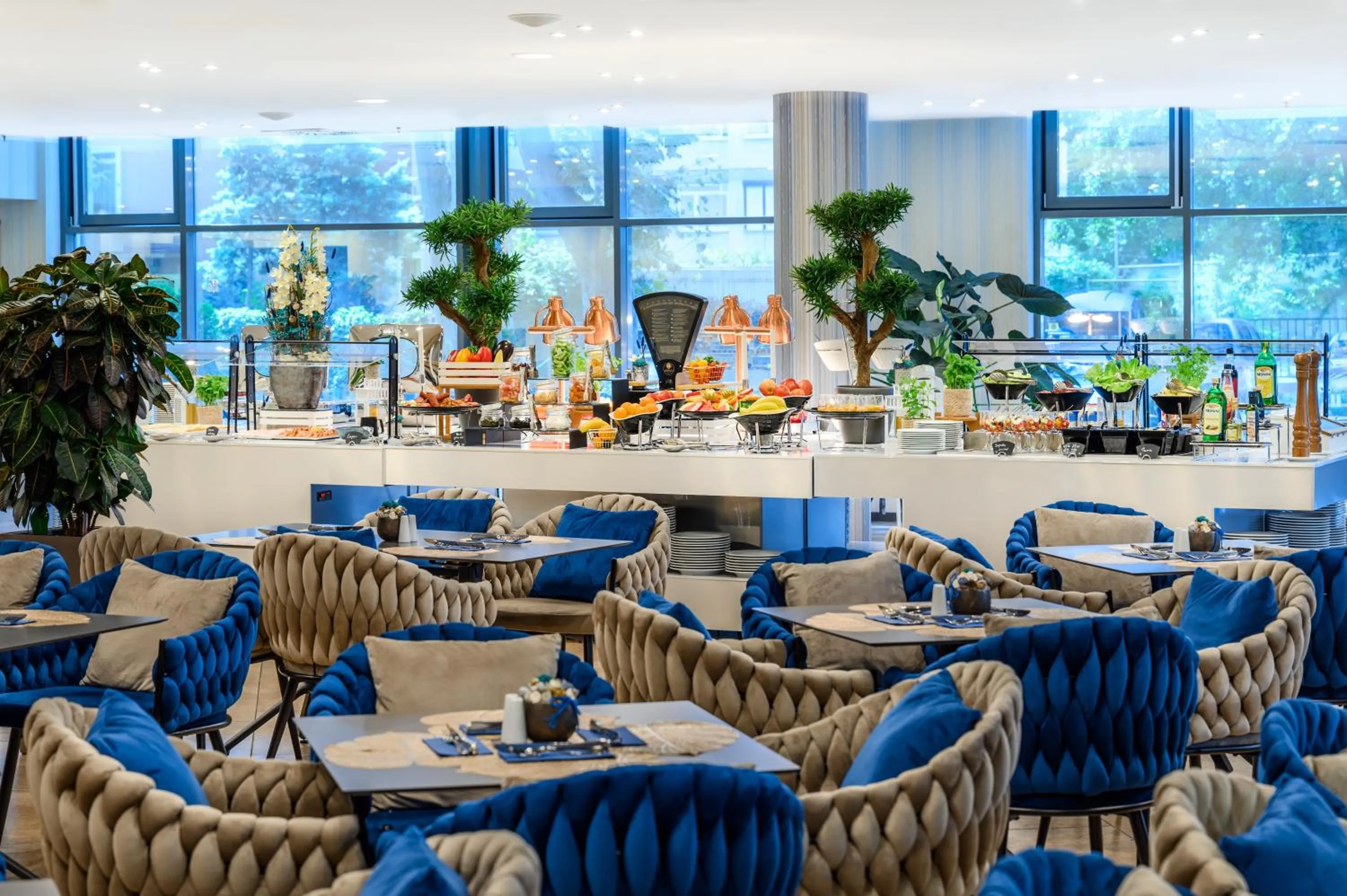 Buffet breakfast in Hotel Divinus