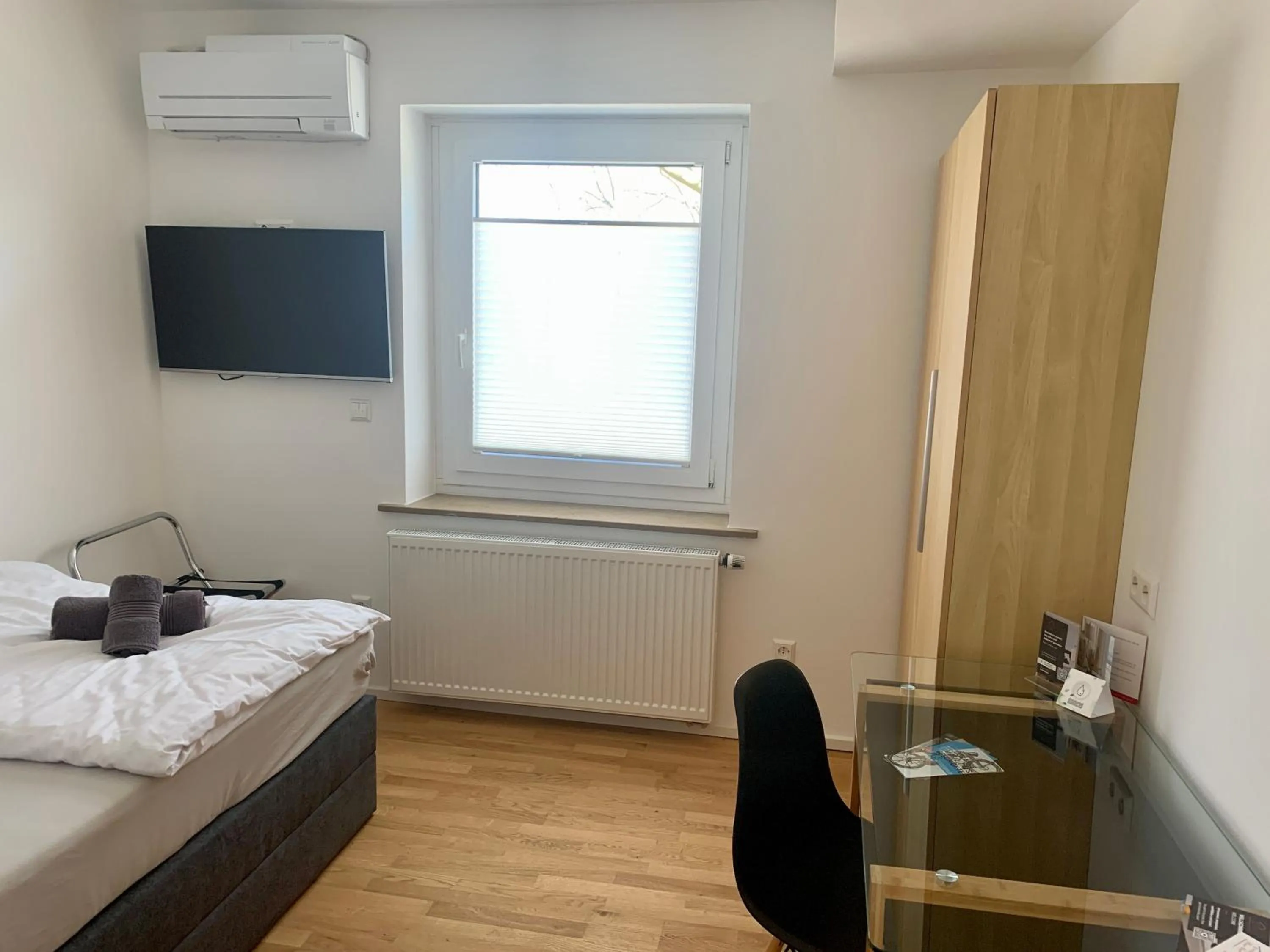 Bed in Hotel Prinz Carl