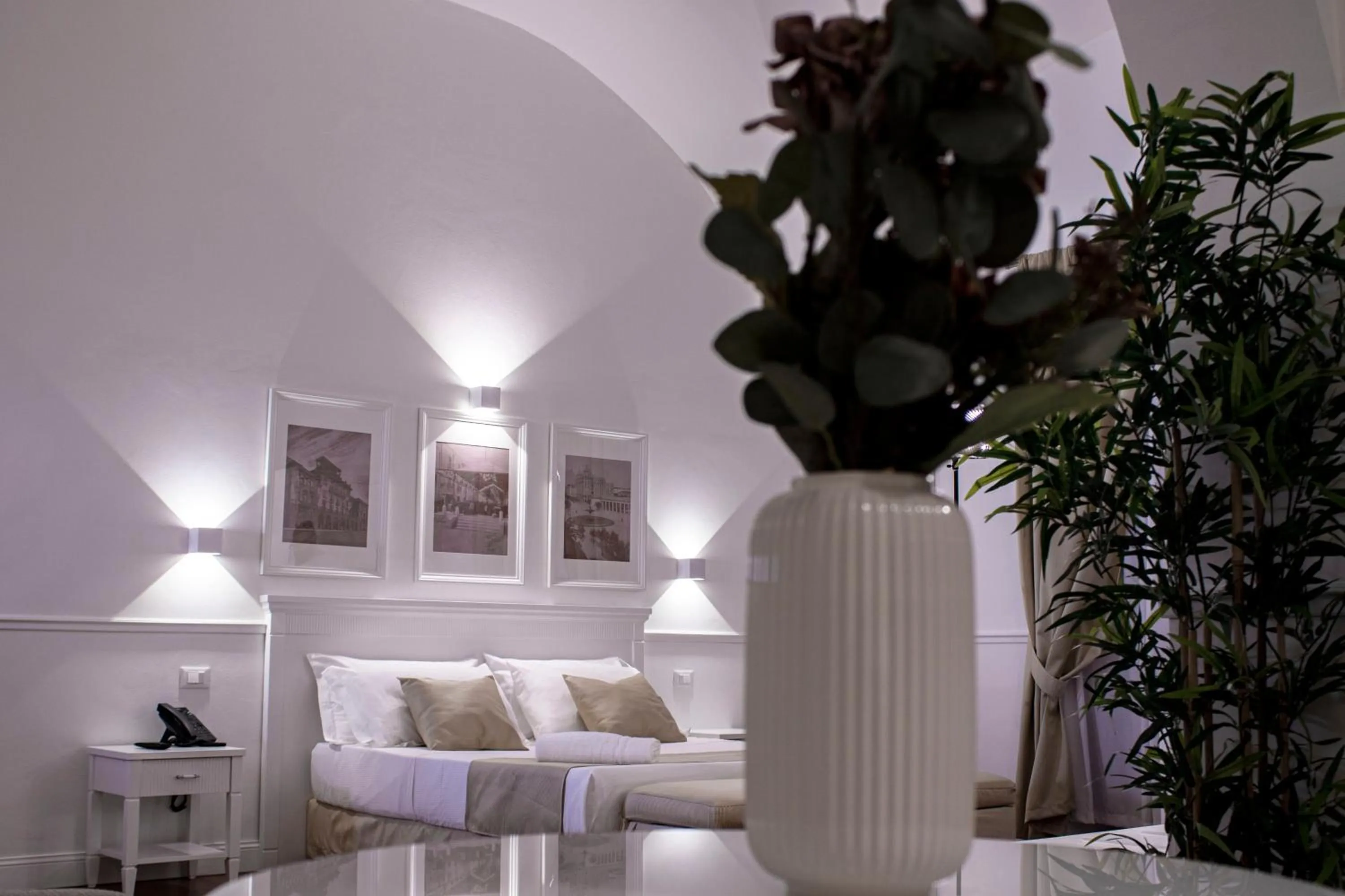 Bed in Palazzo Sant'Elena Historic Hotel