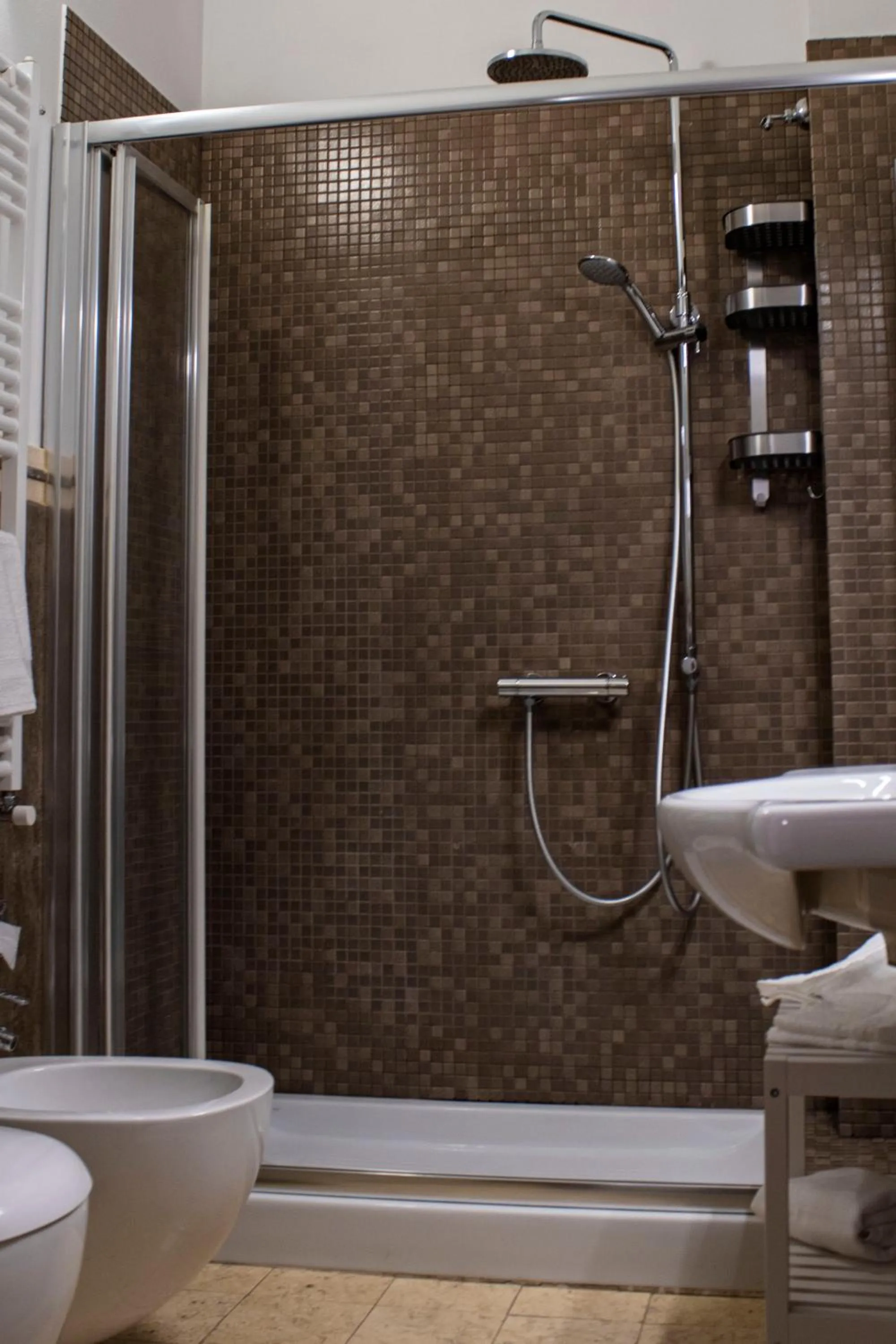 Shower in Palazzo Sant'Elena Historic Hotel