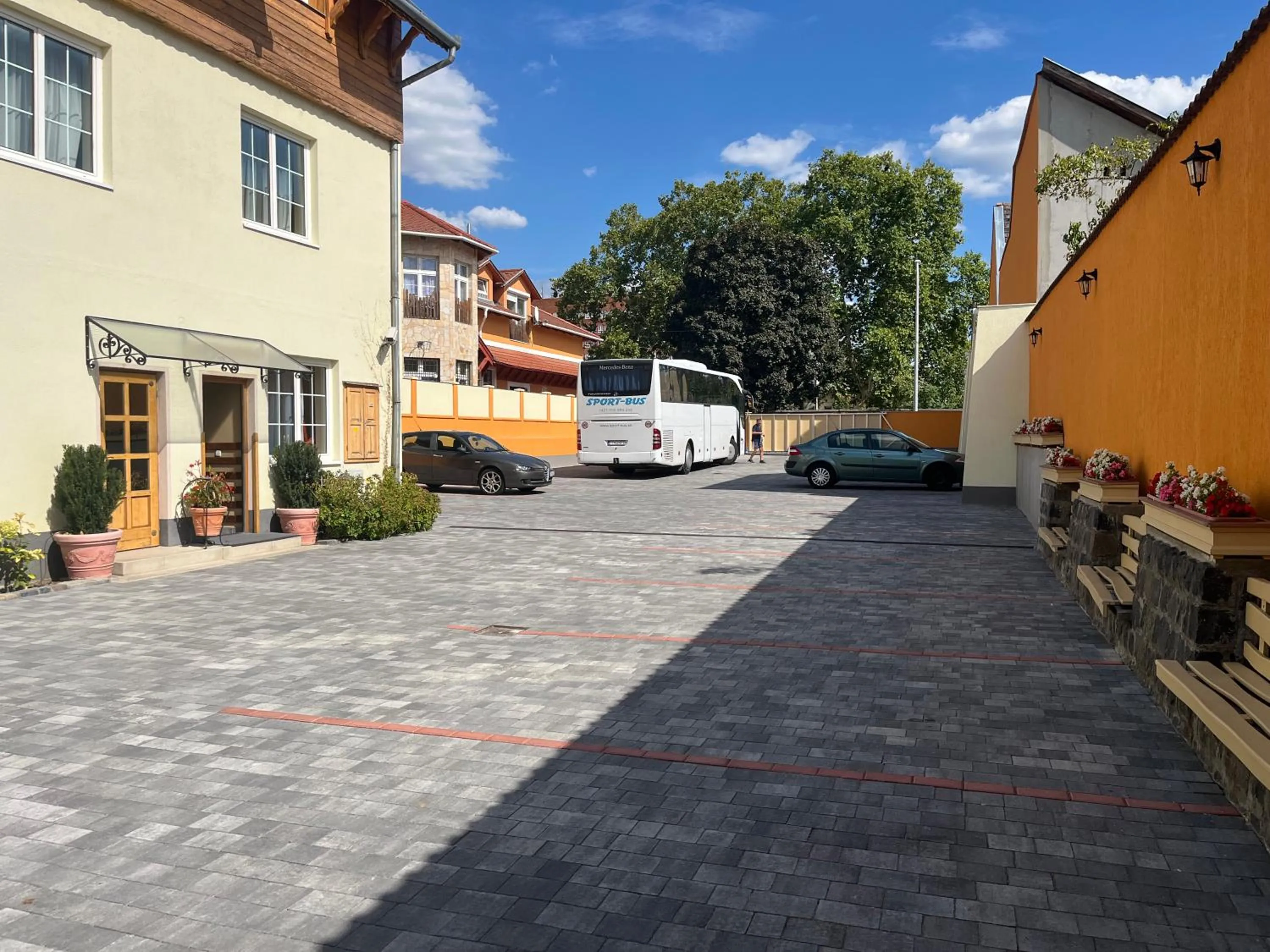 Parking in Hotel Karin