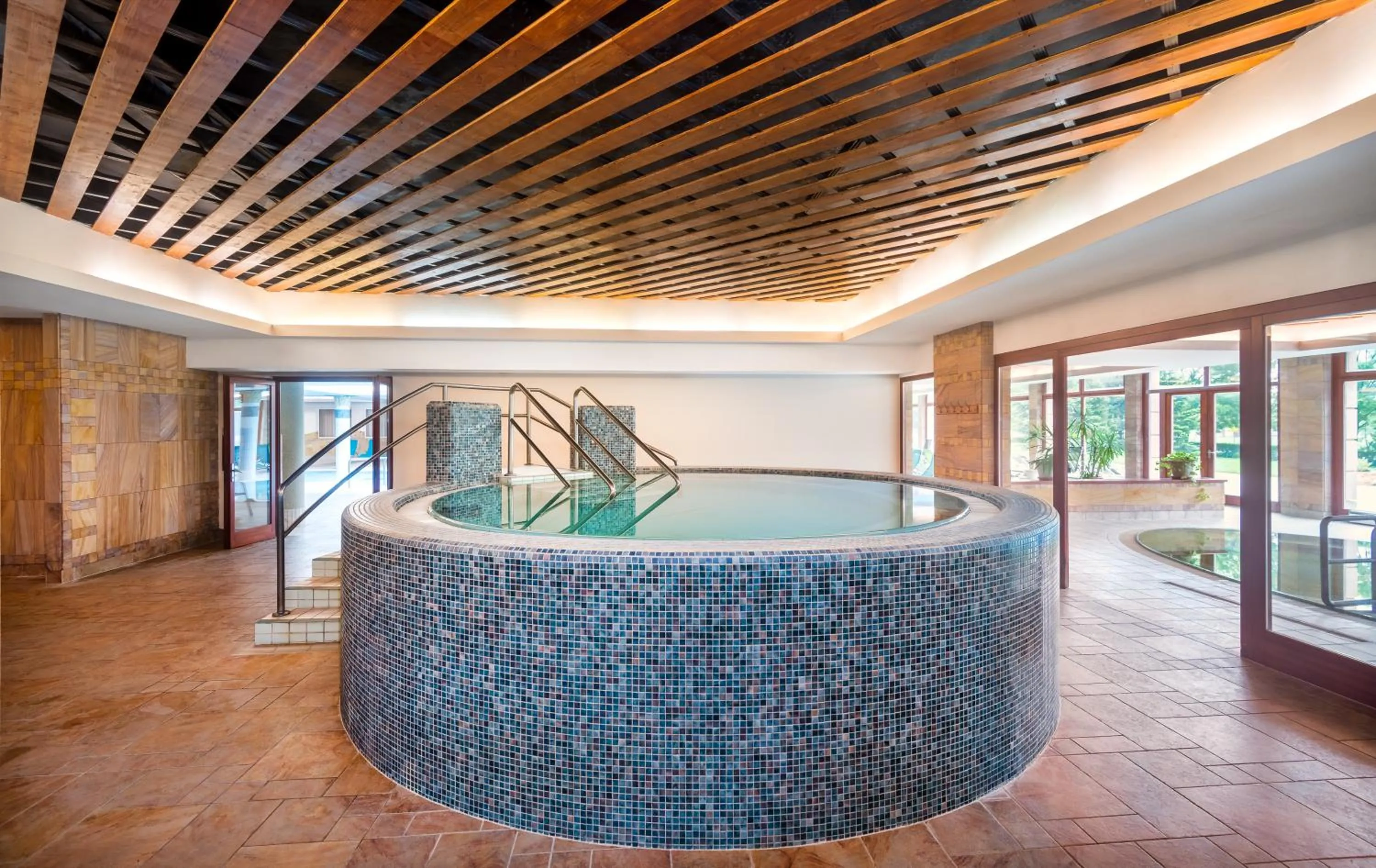 Hot Tub in Aquarell Hotel