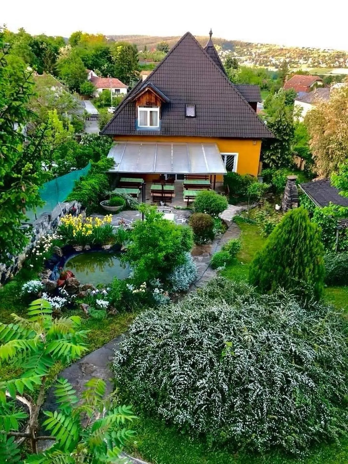Garden in Appartementhaus 5. Jahreszeit