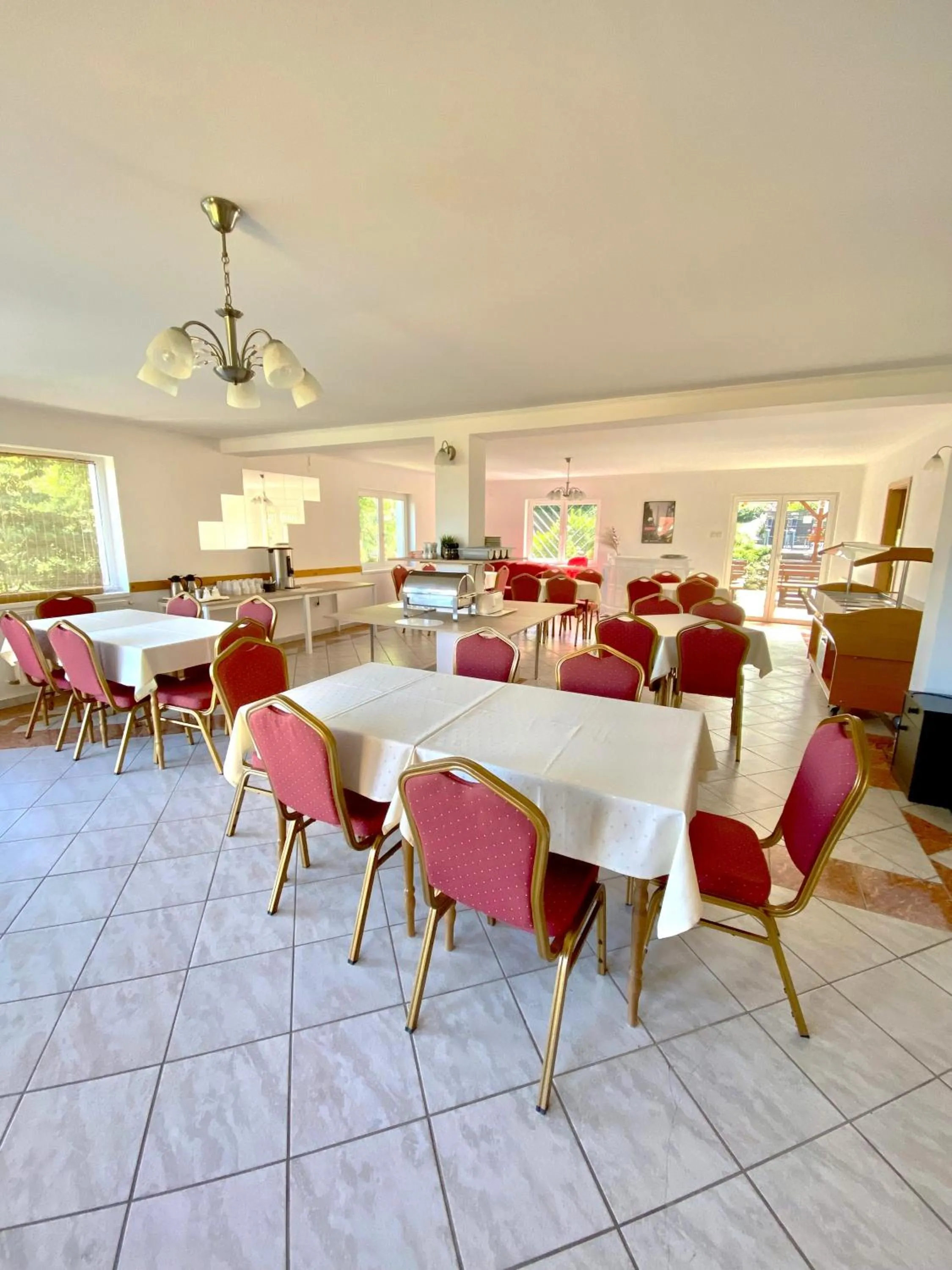 Restaurant/places to eat in Appartementhaus 5. Jahreszeit
