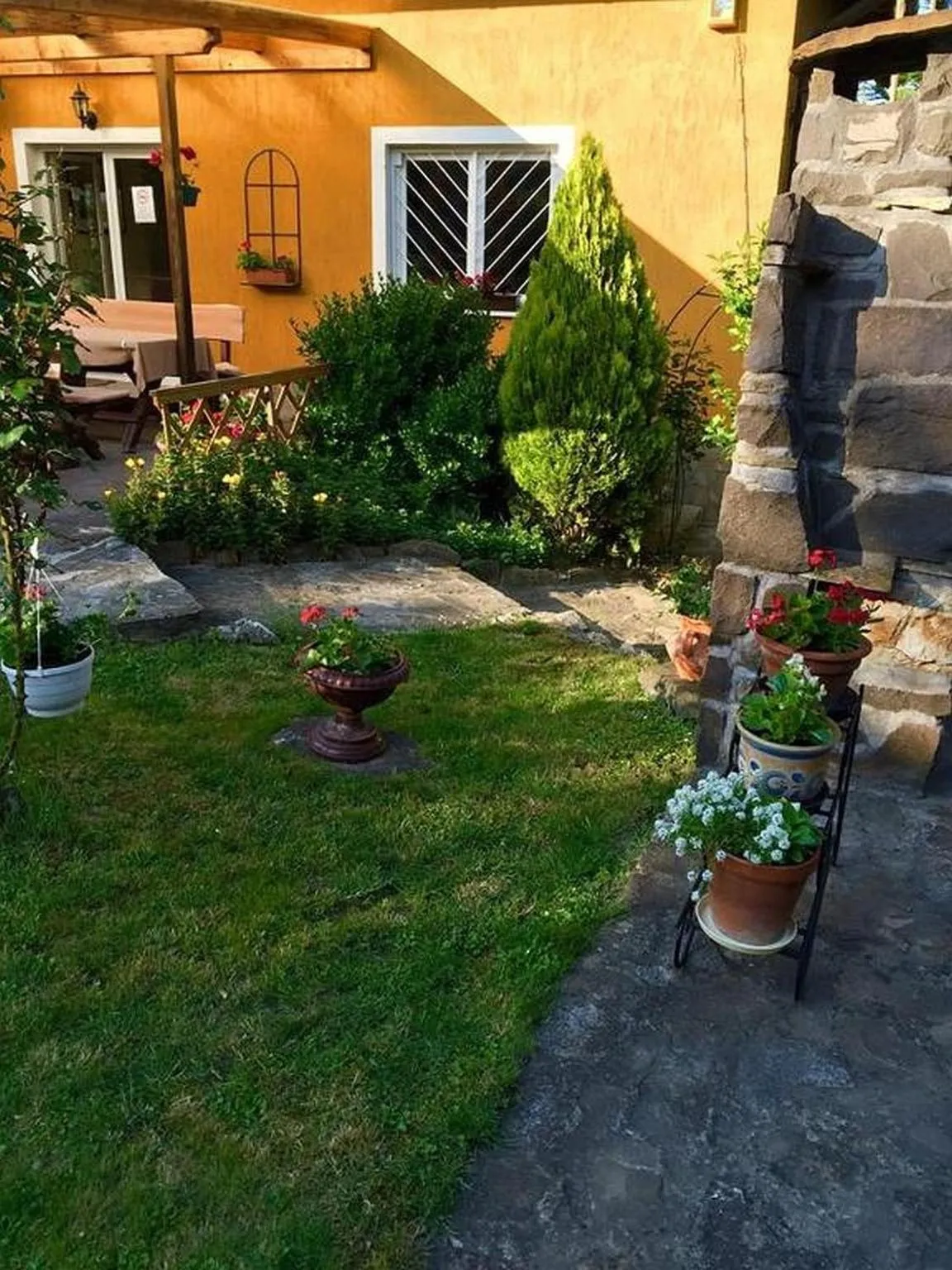 Garden in Appartementhaus 5. Jahreszeit