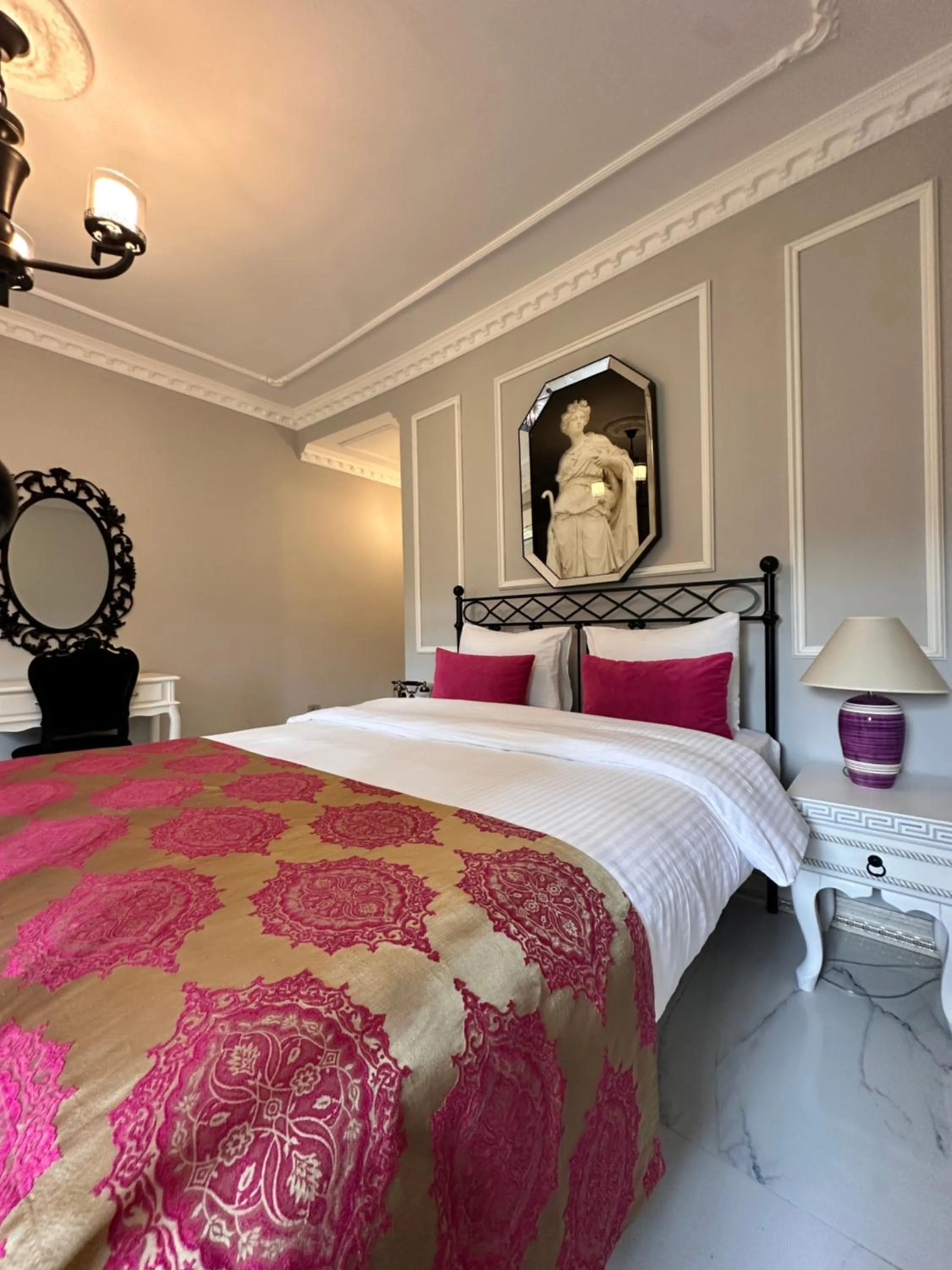 Bed in Villa Ephesus Hotel