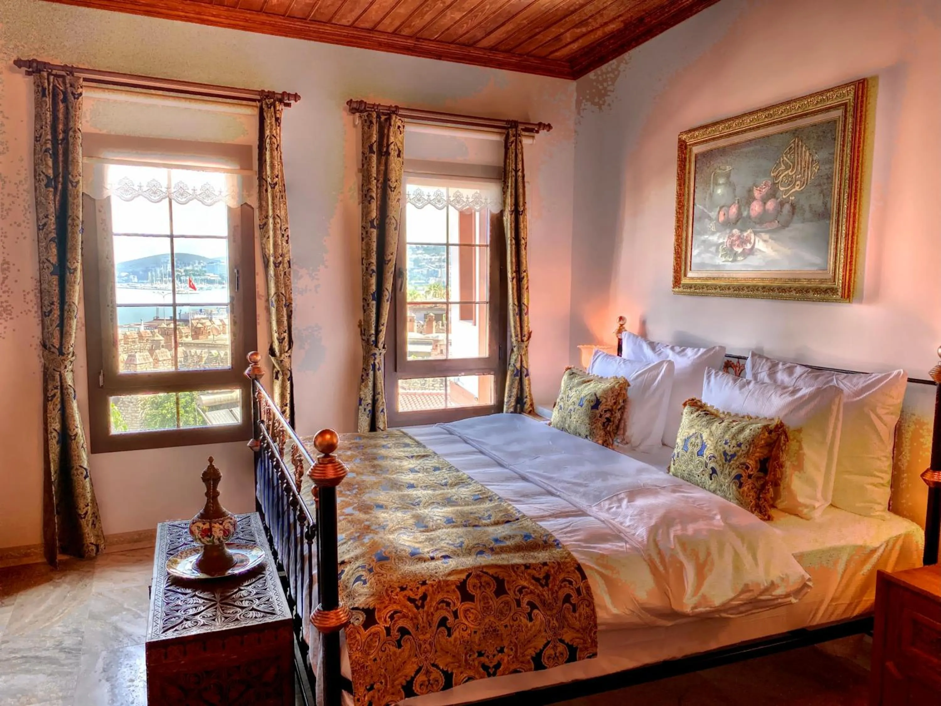 Bed in Villa Ephesus Hotel