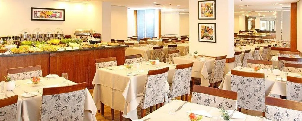 Restaurant/places to eat in Flat Particular Rua Borges Lagoa c/ garagem UH1008