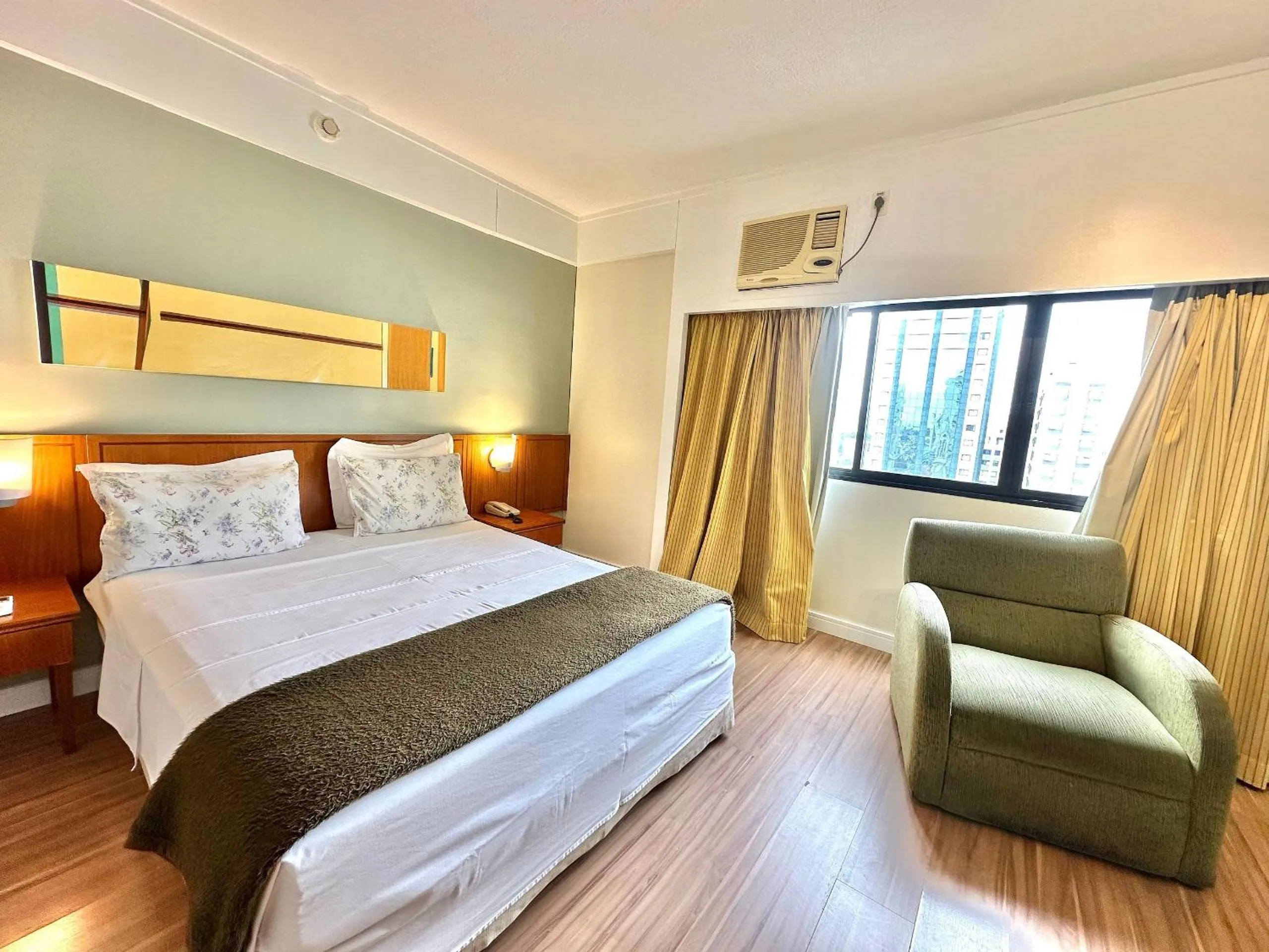 Bed in Flat Particular Rua Borges Lagoa c/ garagem UH1008