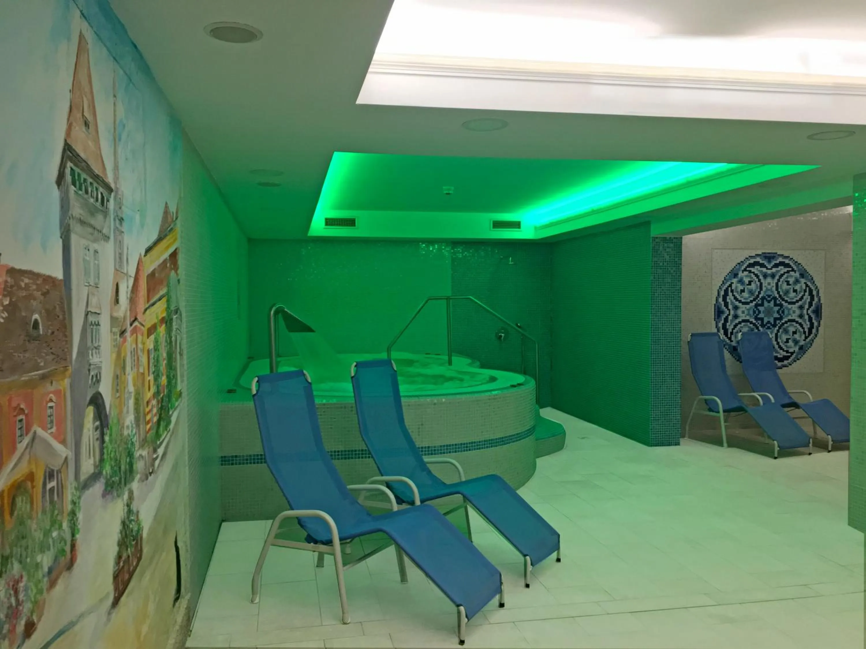 Hot Tub in Hotel Irottkö