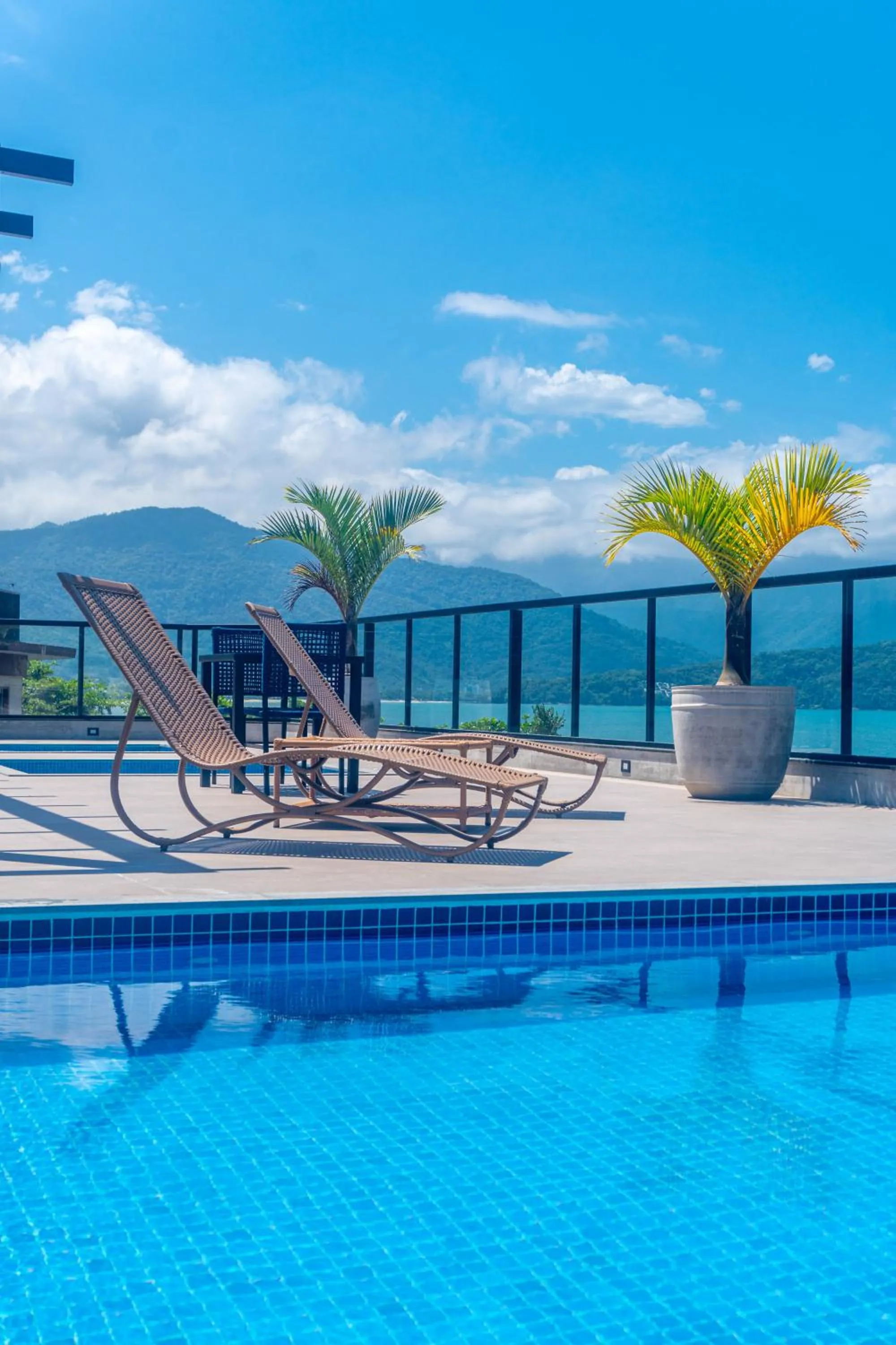 Swimming pool in Ubatuba Praia Hotel