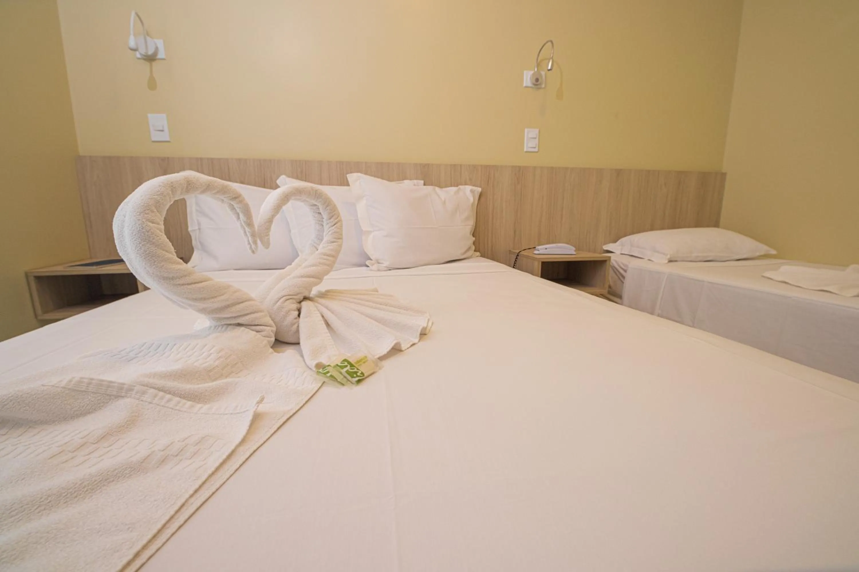 Bedroom, Bed in Ubatuba Praia Hotel