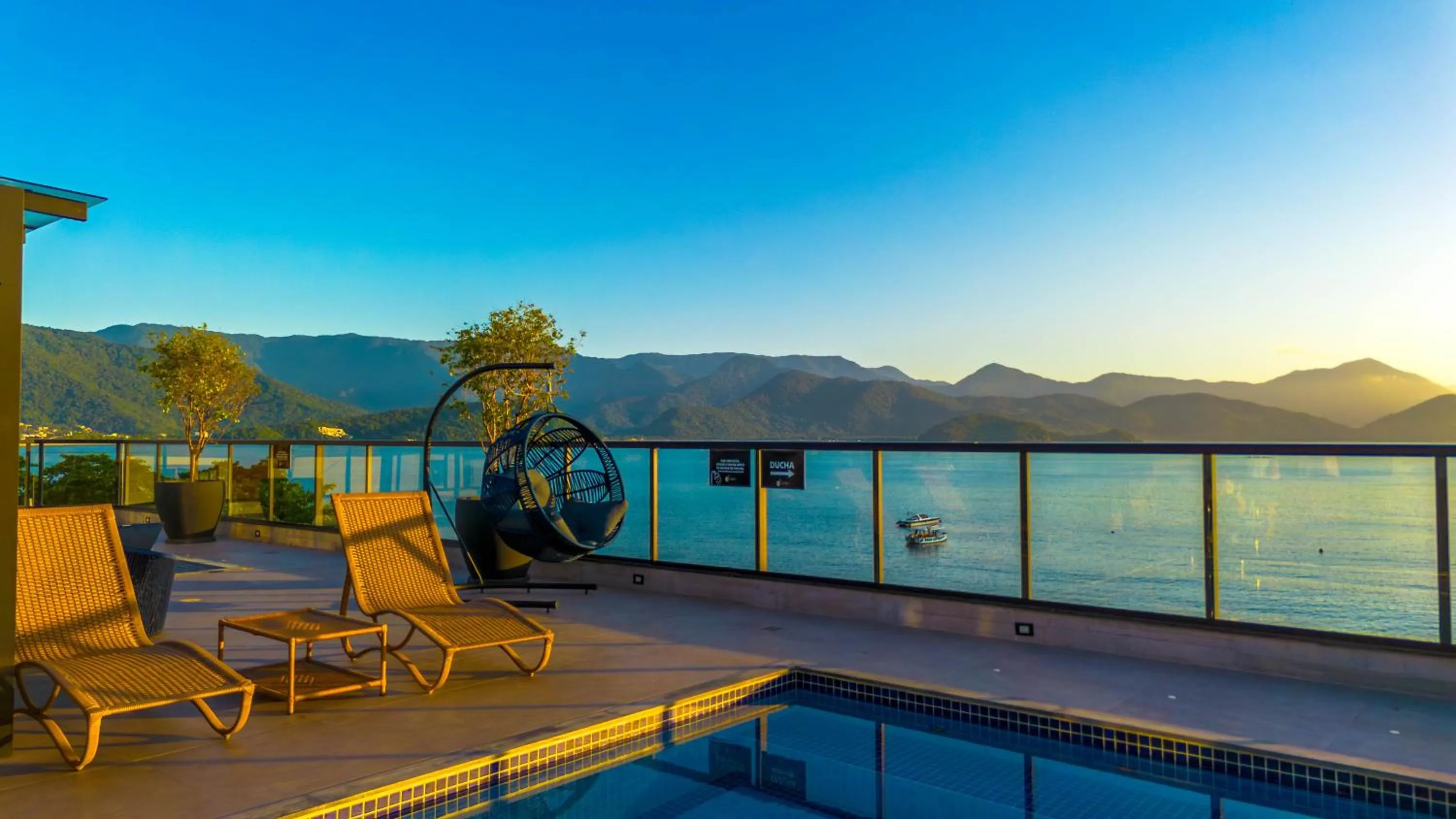 Swimming pool in Ubatuba Praia Hotel