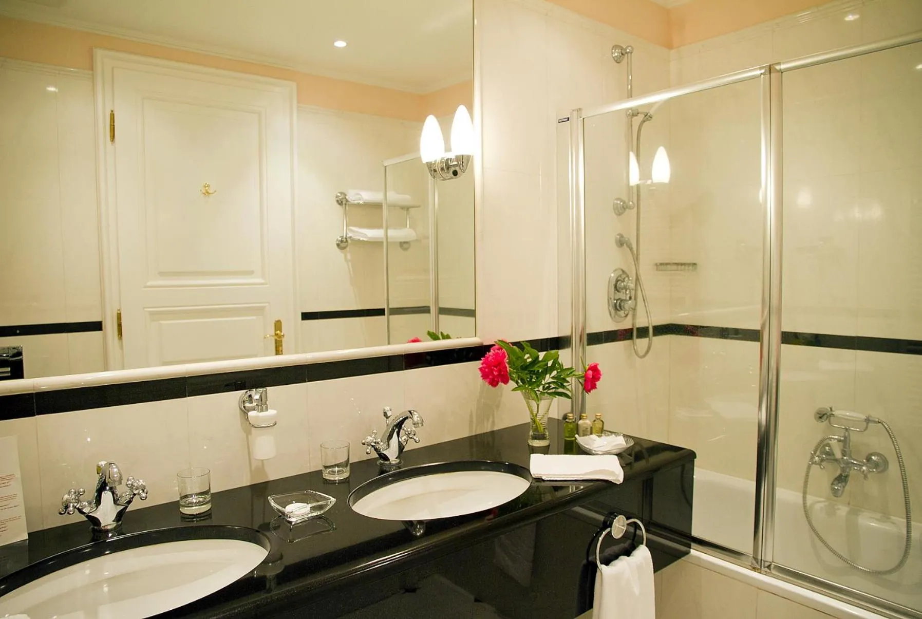 Bathroom in Castle Hotel Grof Degenfeld Superior