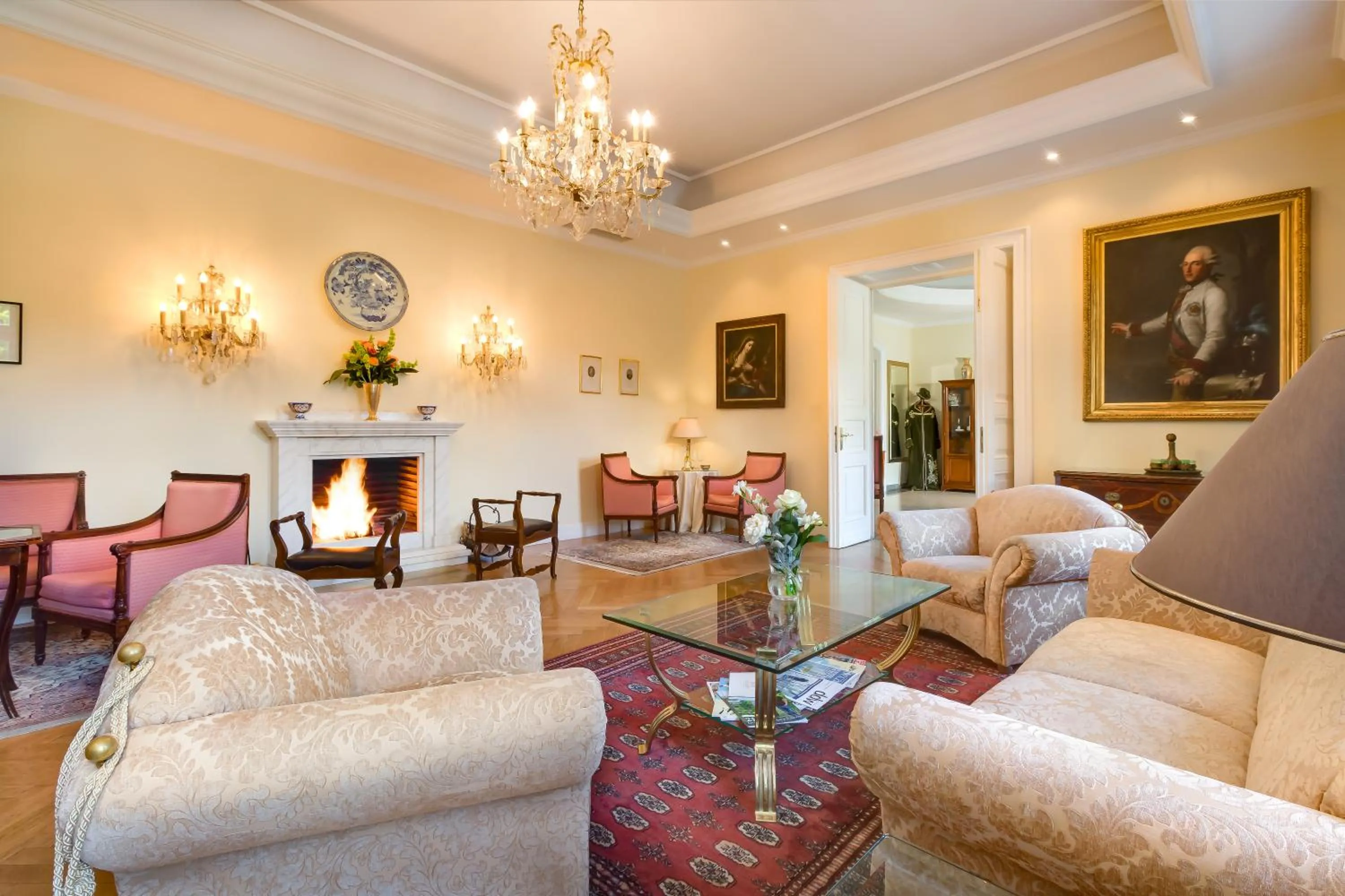 Communal lounge/ TV room in Castle Hotel Grof Degenfeld Superior