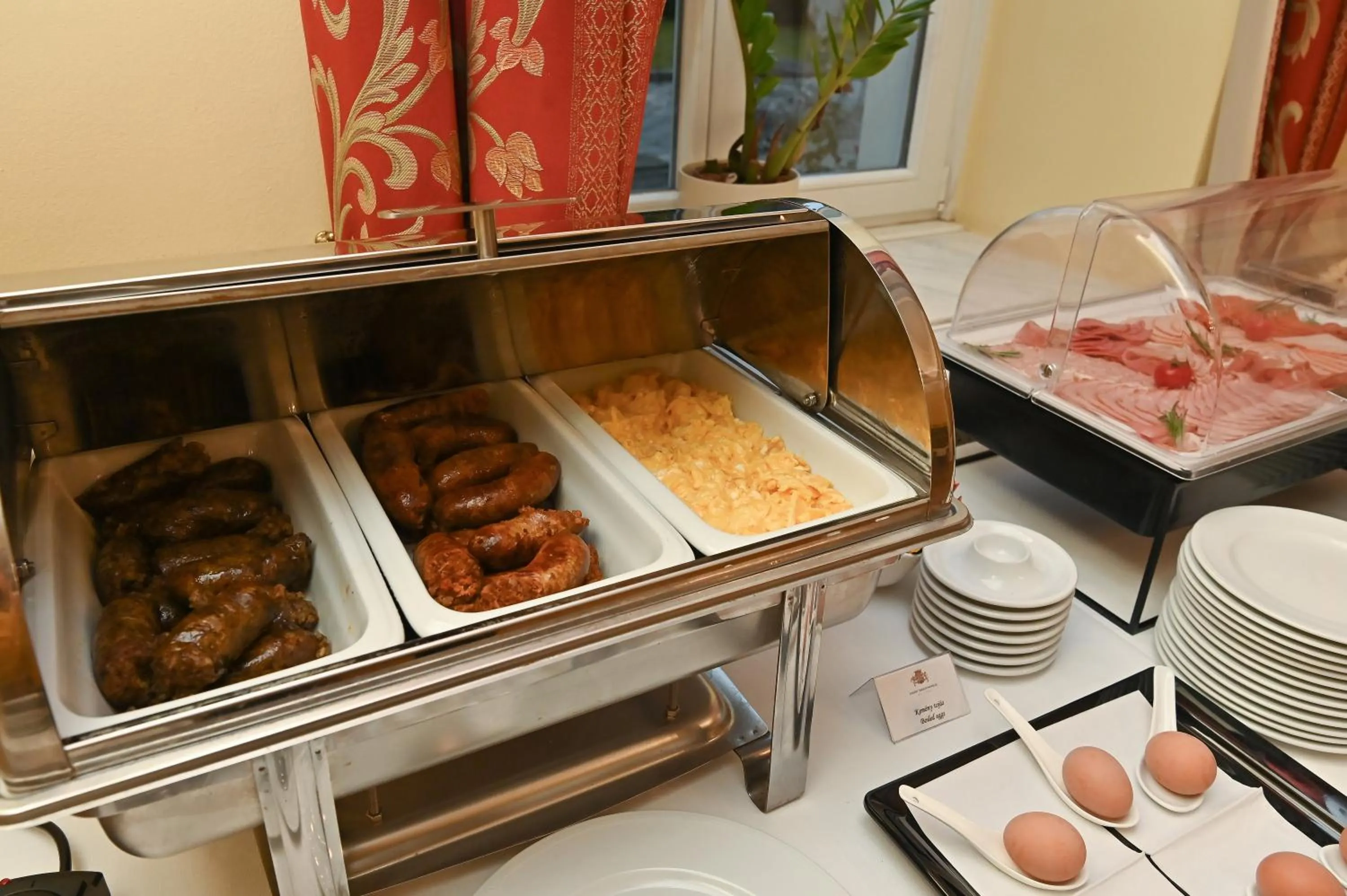 Breakfast in Castle Hotel Grof Degenfeld Superior