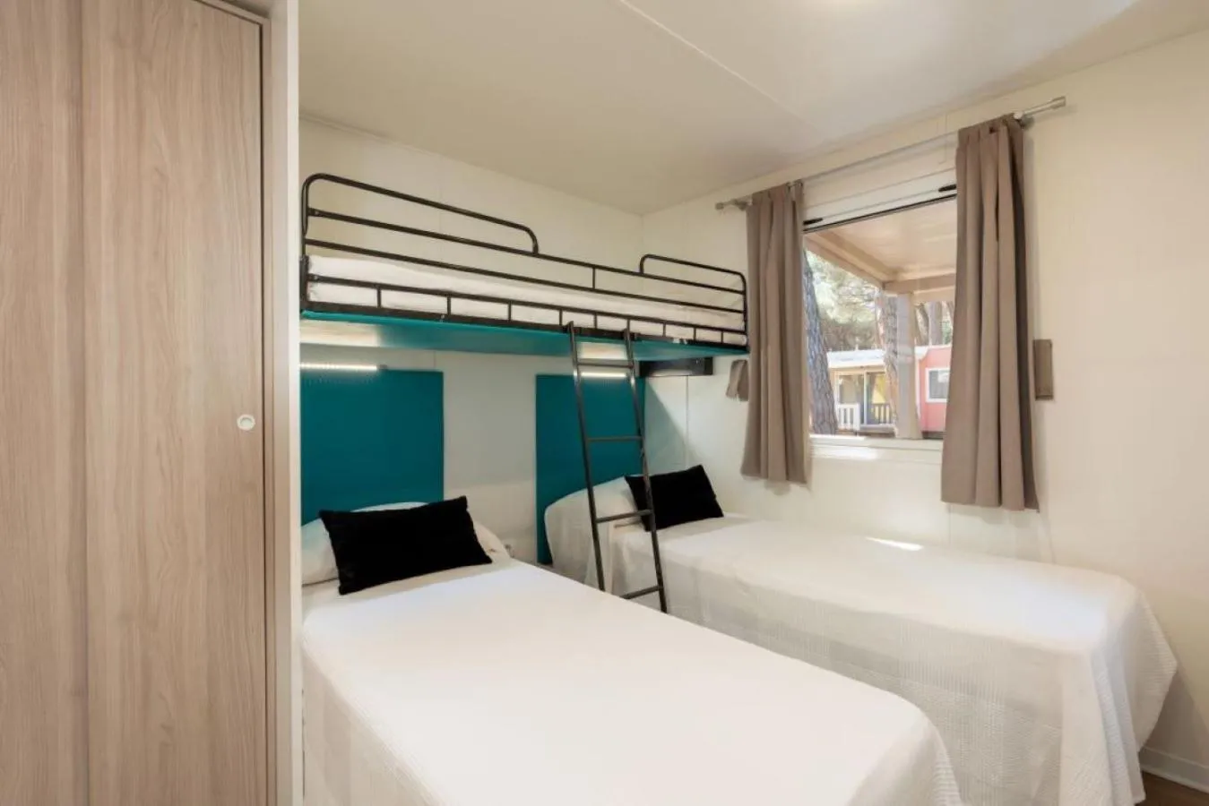 Bedroom, Bed in Camping Free Beach