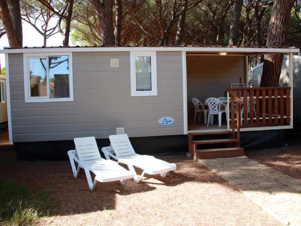Property building in Camping Free Beach