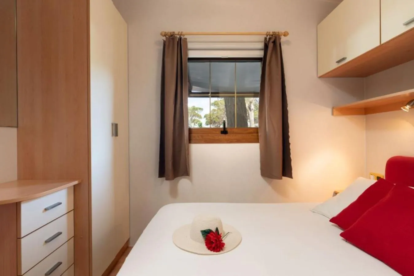 Bedroom, Bed in Camping Free Beach