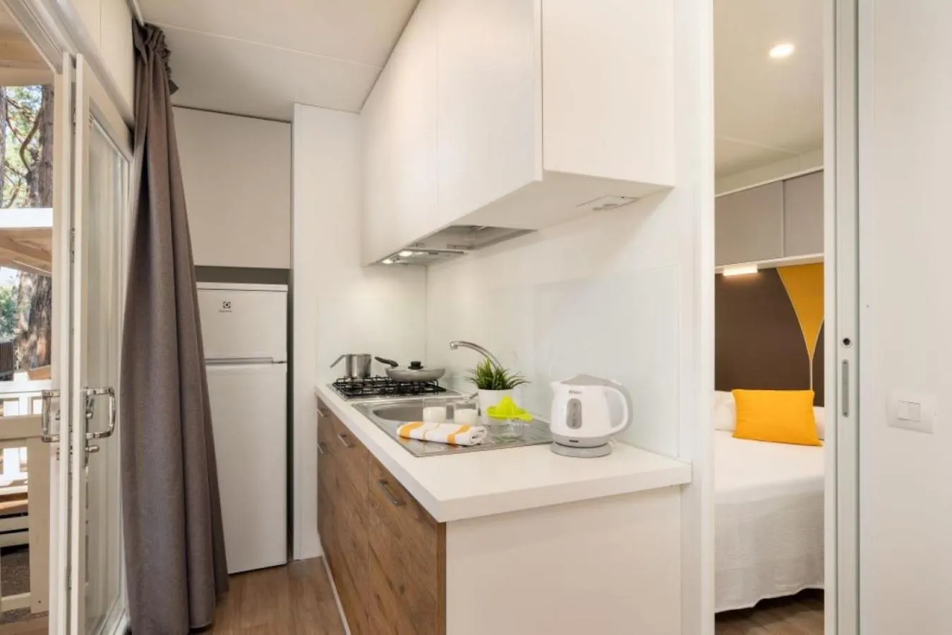 Kitchen or kitchenette, Bed in Camping Free Beach