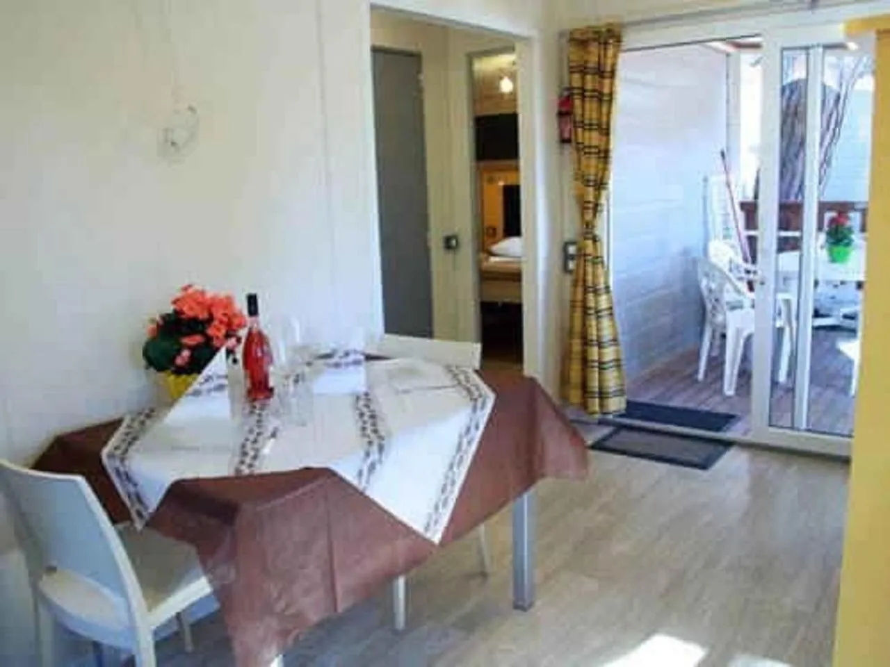Dining area in Camping Free Beach