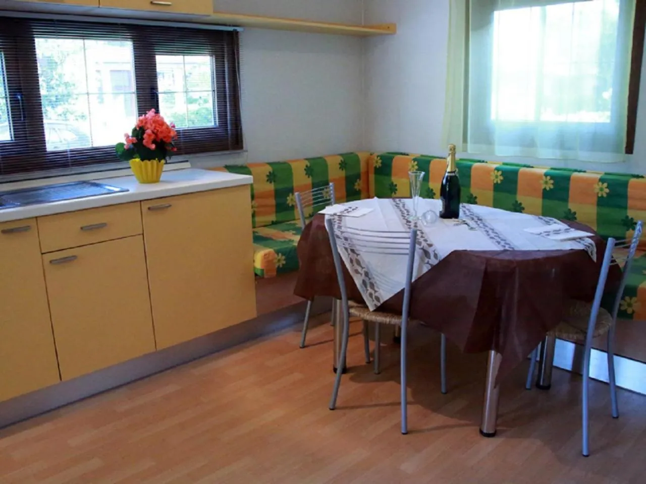 Dining area in Camping Free Beach
