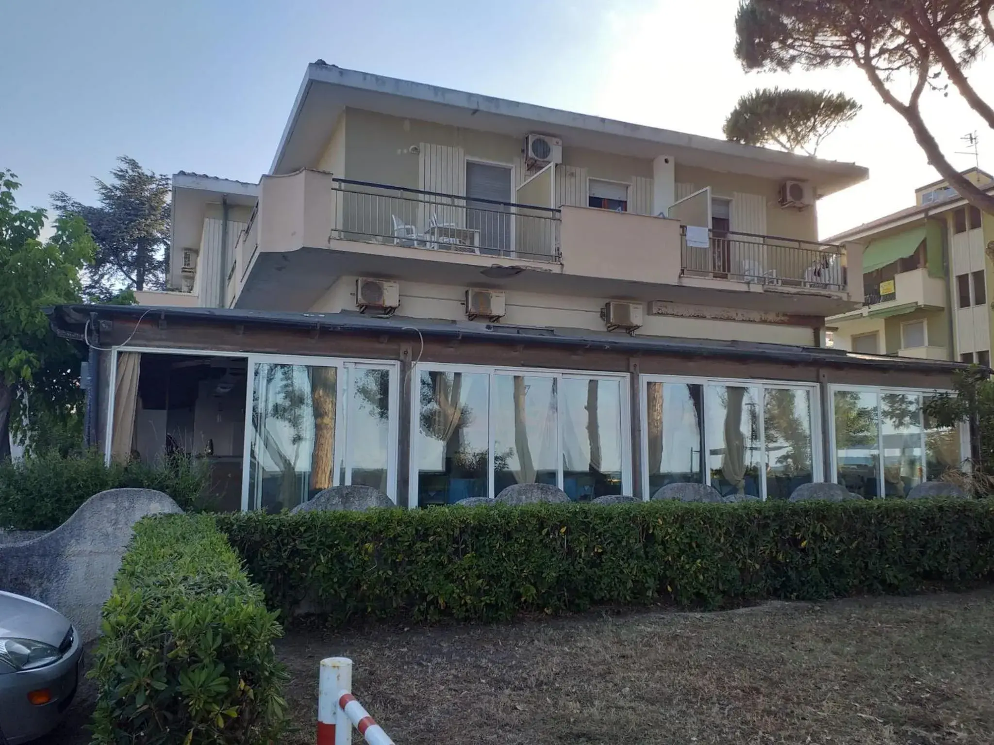 Spacious quadruple room a stone throw from the sea Spacious quadruple room a stone throw from the sea