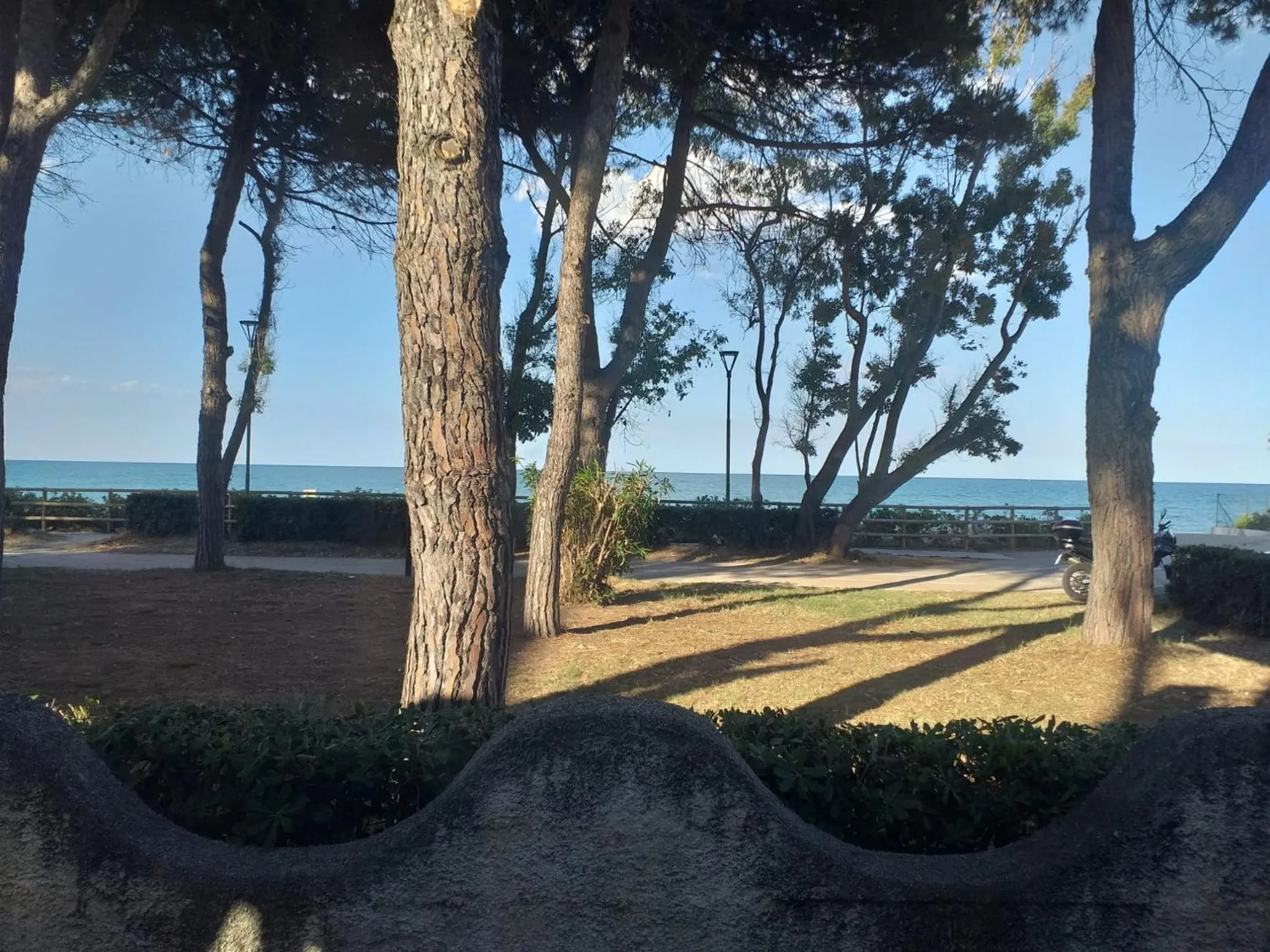 Quadruple room in Pineto - A stone throw from the sea