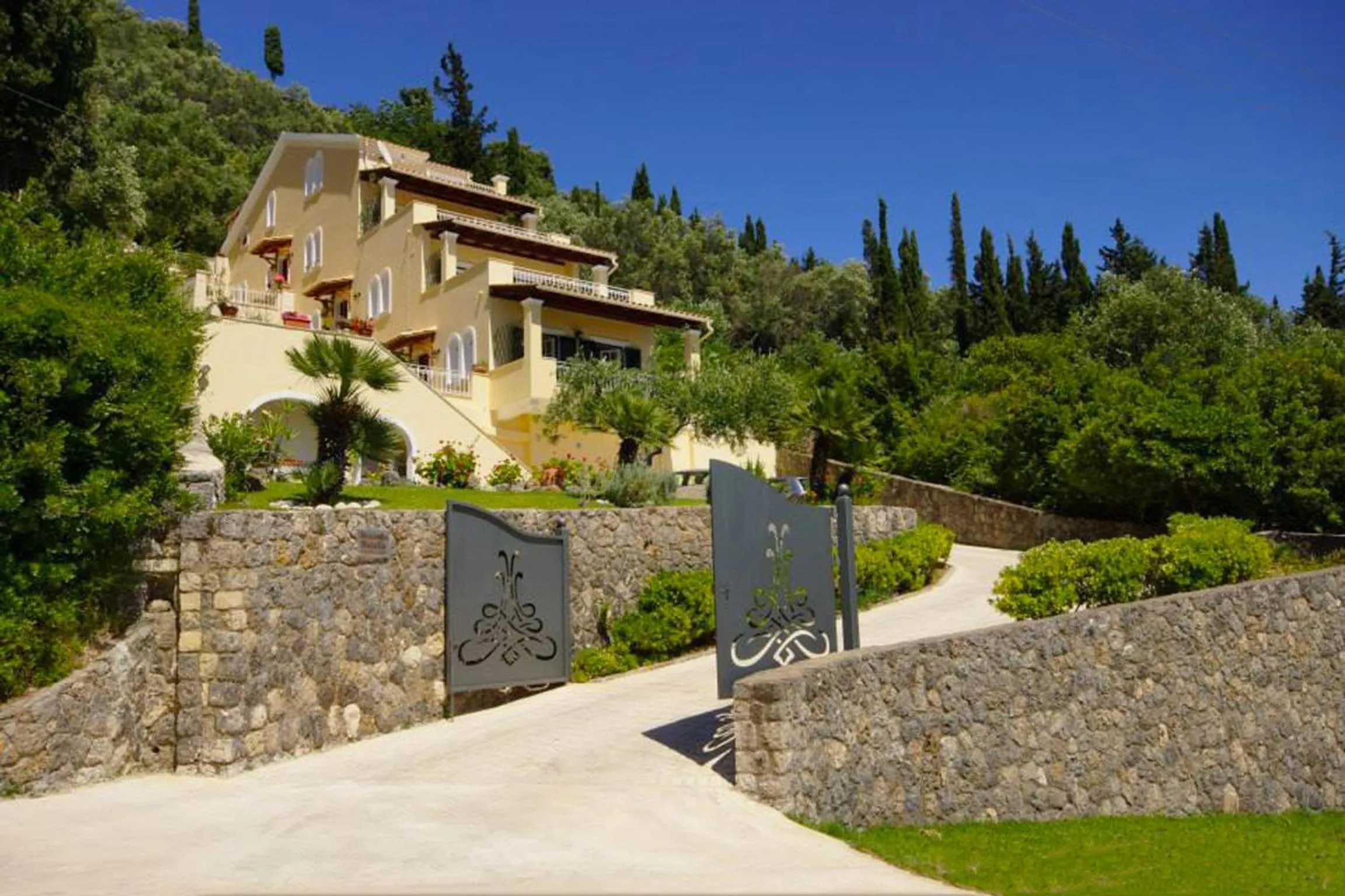 Natalia Apartment B with panoramic sea views of Agios Gordios bay