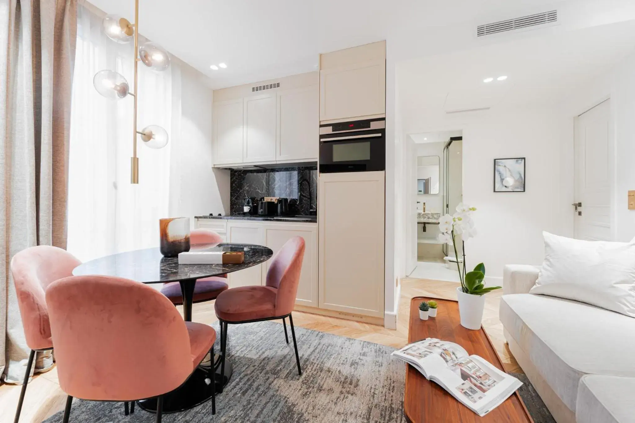 Two-Bedroom Apartment in Quartier Libre - Saint Georges Two-Bedroom Apartment in Quartier Libre - Saint Georges