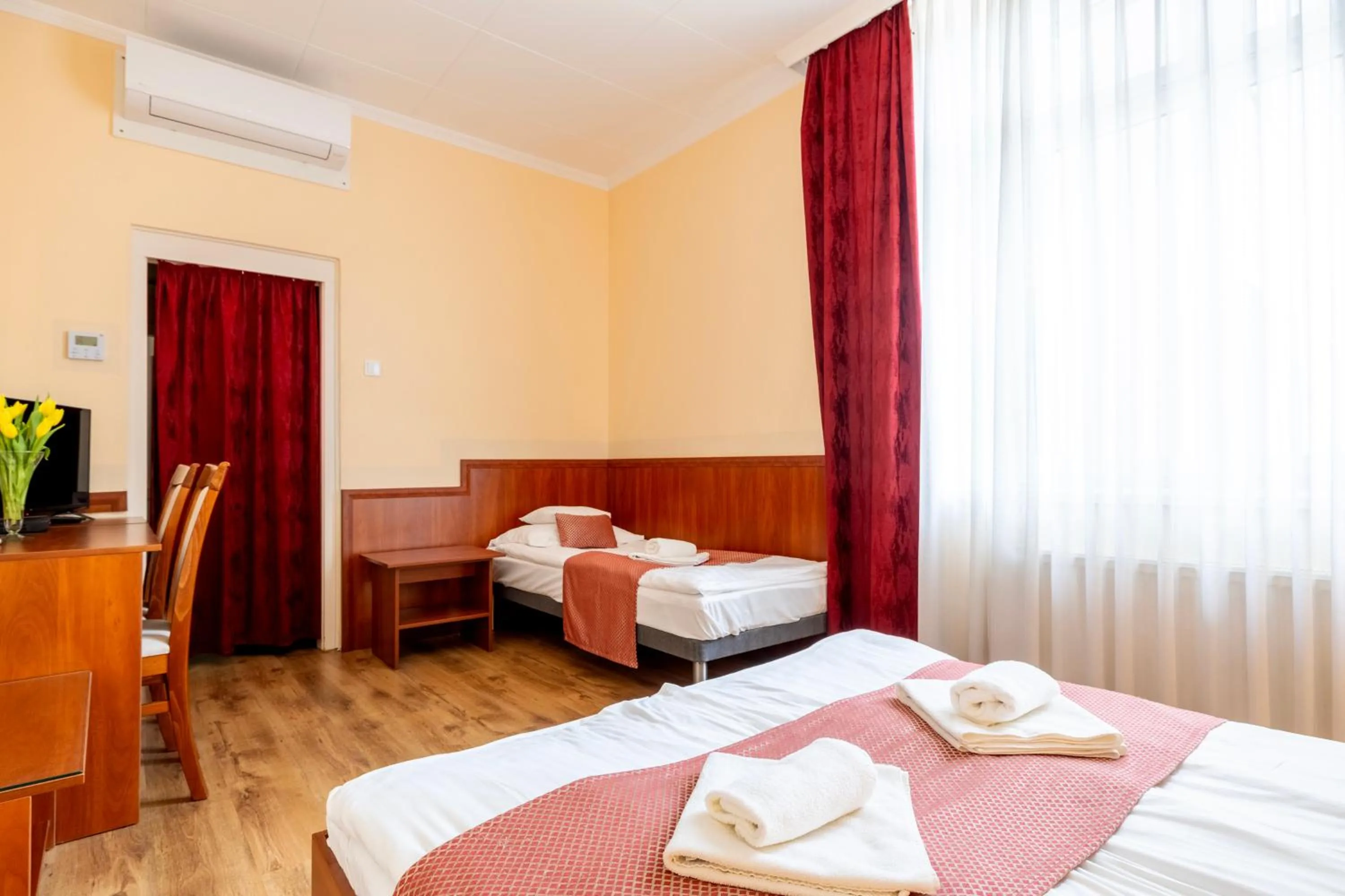 Photo of the whole room, Bed in Hotel Pannonia