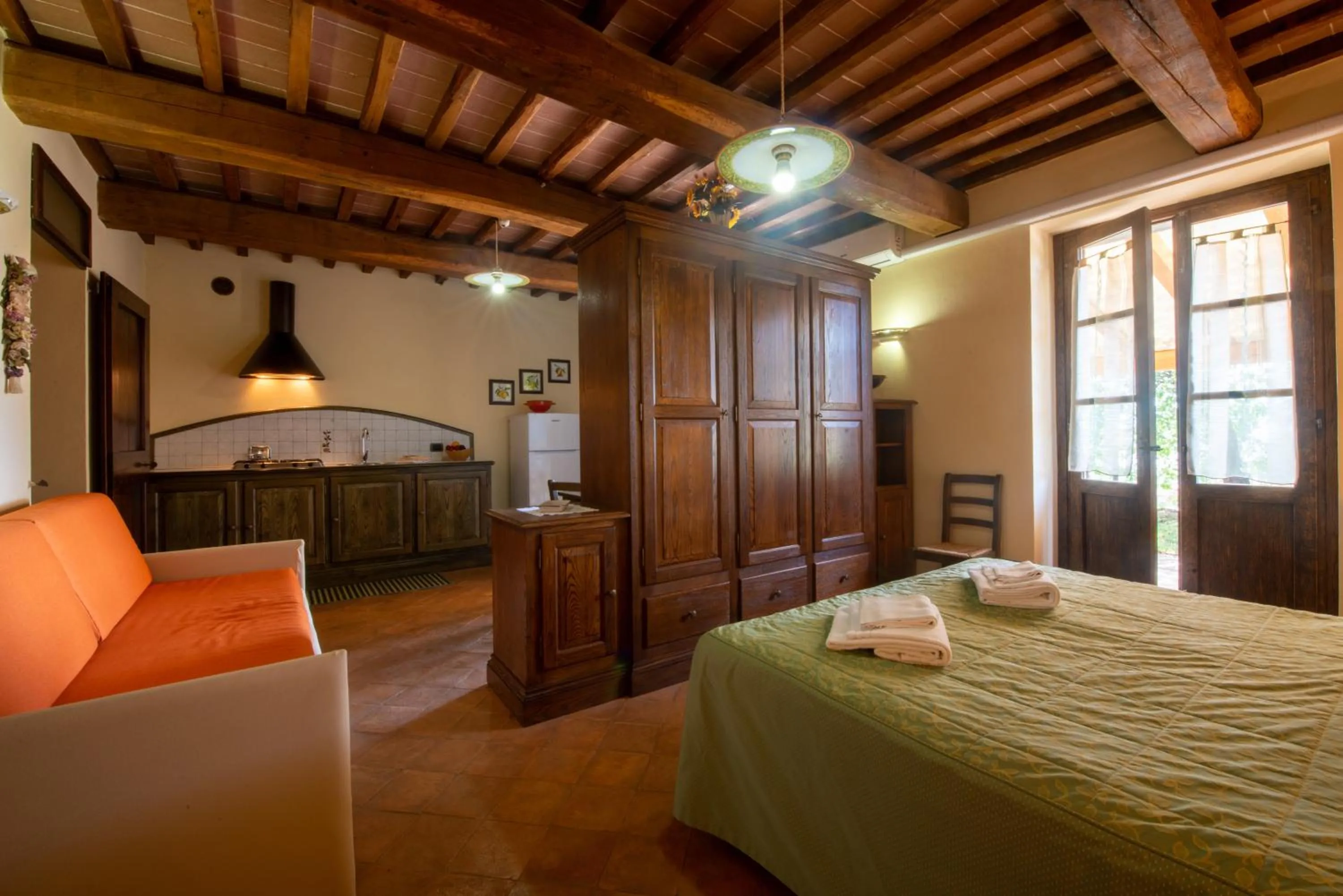 Living room, Bed in Fonte Chiara