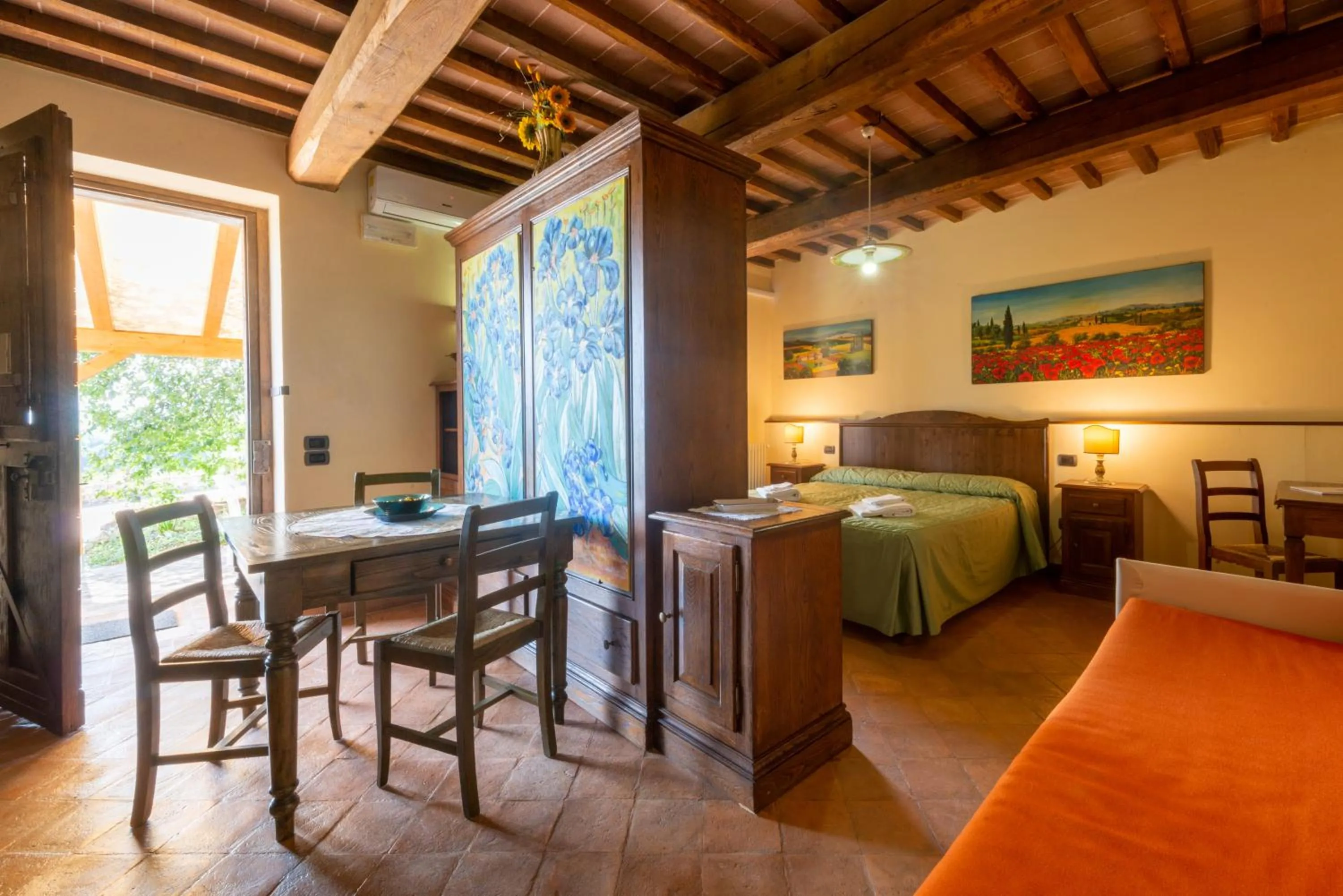 View (from property/room), Bed in Fonte Chiara