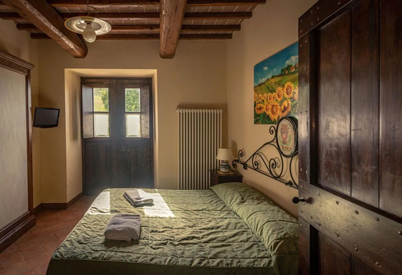 Bedroom, Bed in Fonte Chiara