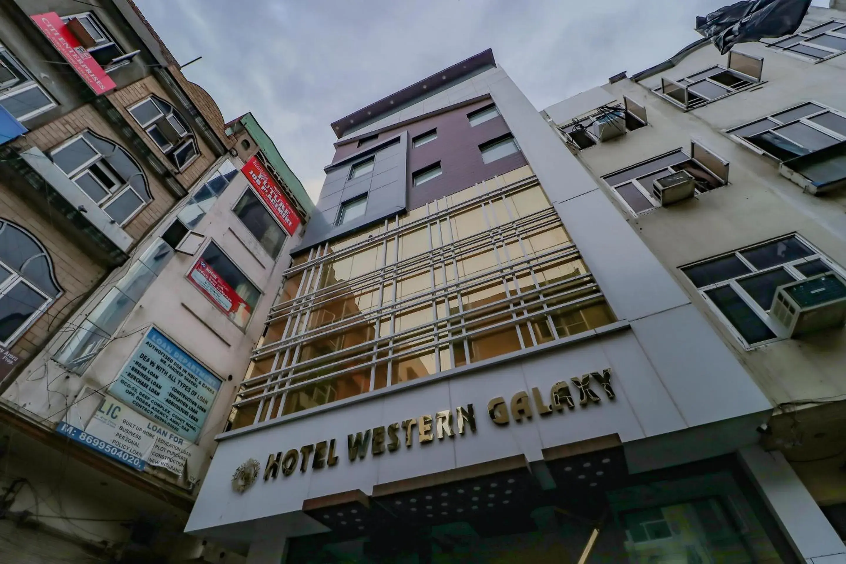 Facade/entrance in Capital O Western Galaxy Facade/entrance in Capital O Western Galaxy