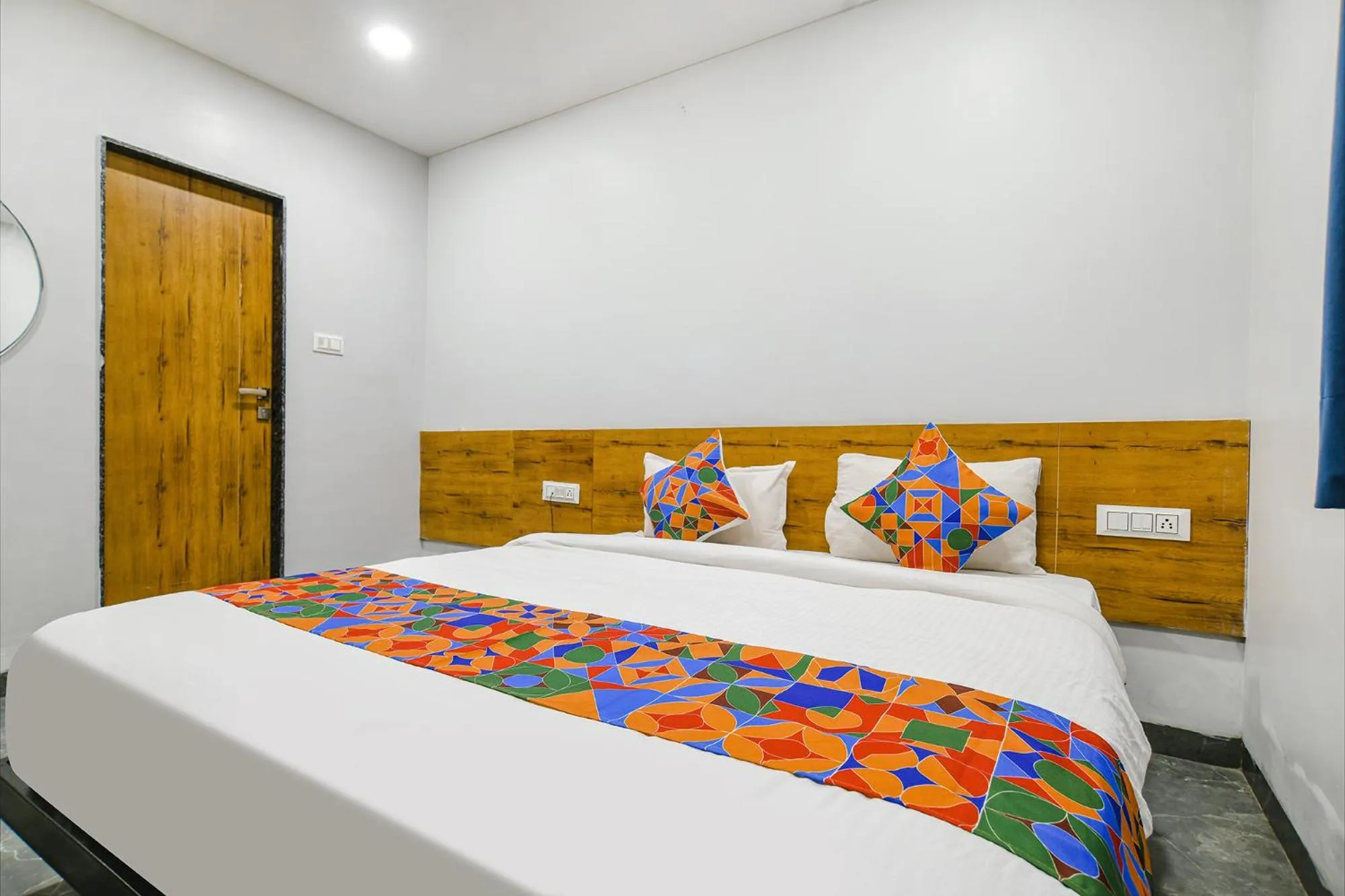 Photo of the whole room in FabHotel Unity Landmark